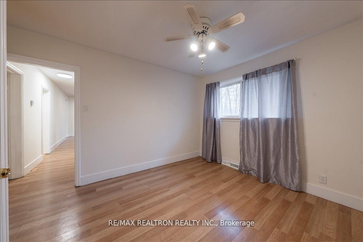 97 Park Crescent Property Photo 25