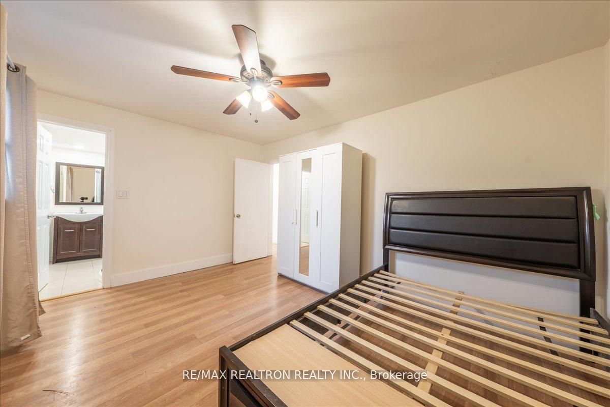 97 Park Crescent Property Photo 29