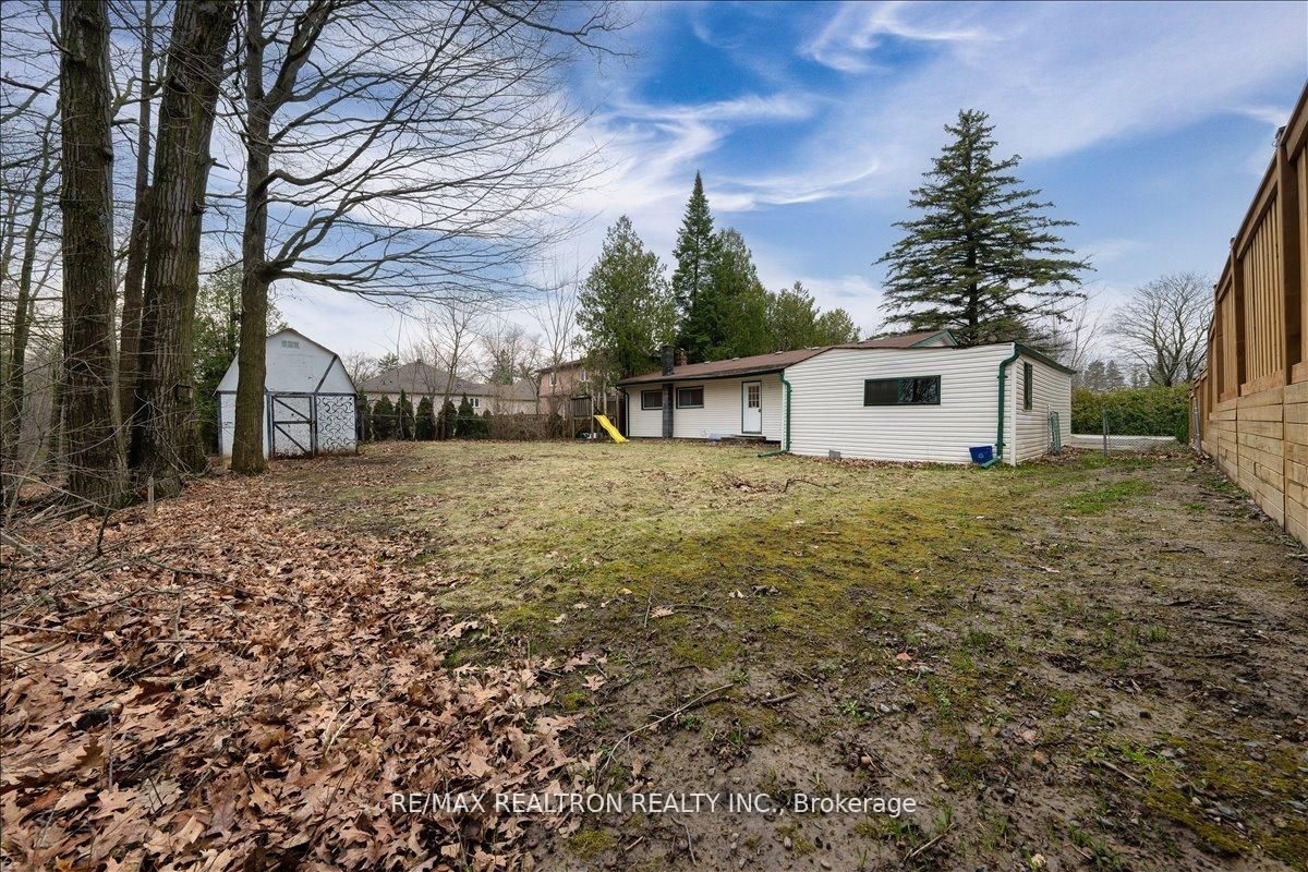 97 Park Crescent Property Photo 35