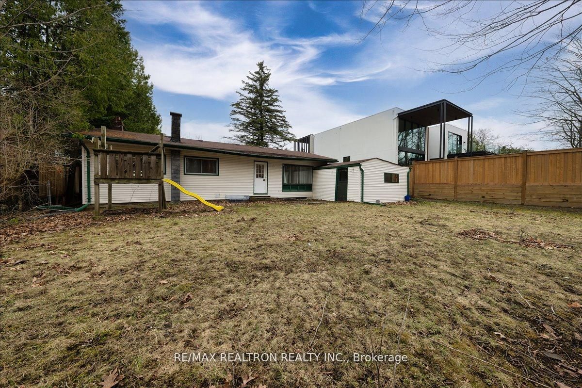 97 Park Crescent Property Photo 38