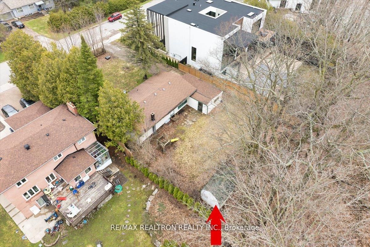 97 Park Crescent Property Photo 42