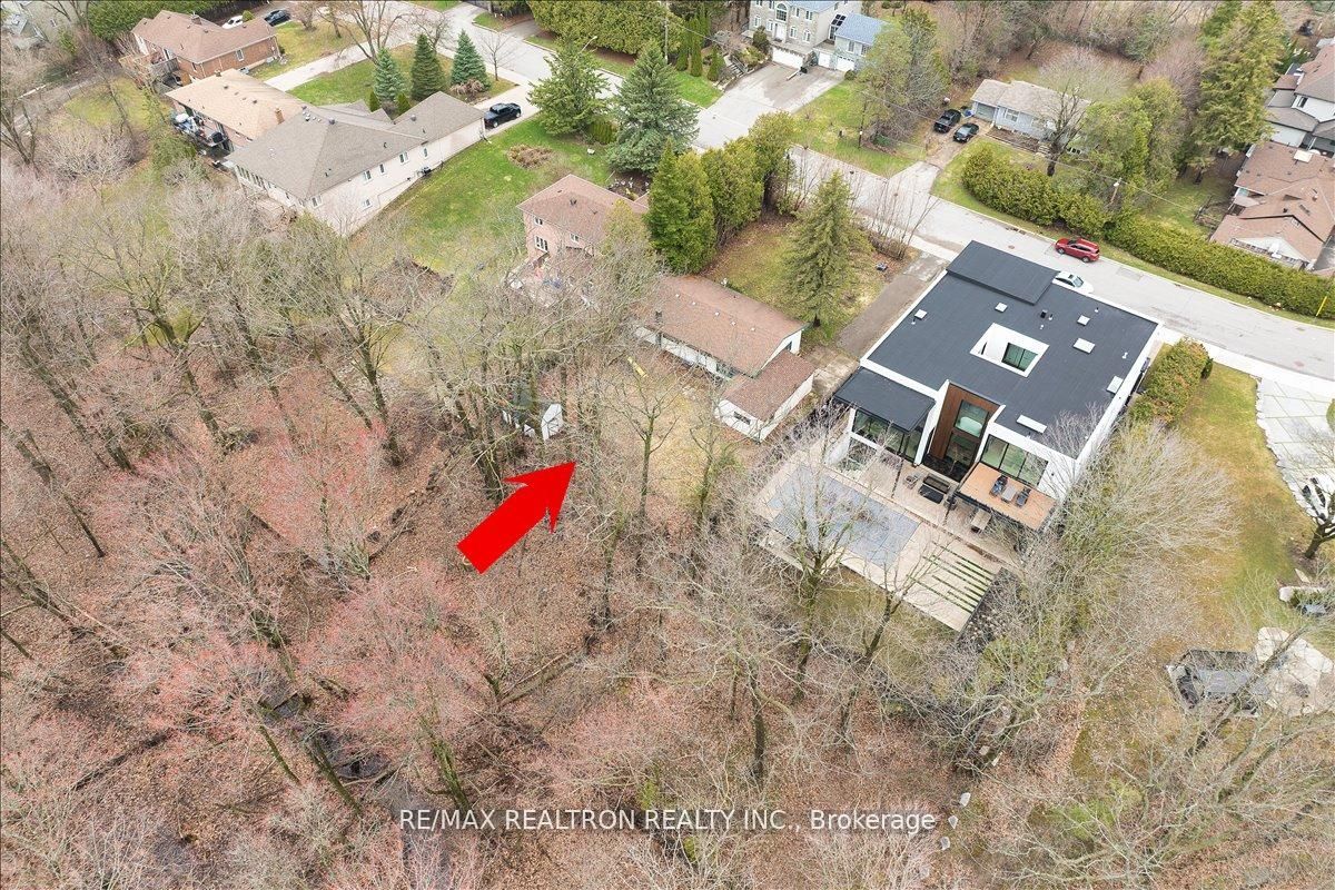 97 Park Crescent Property Photo 43