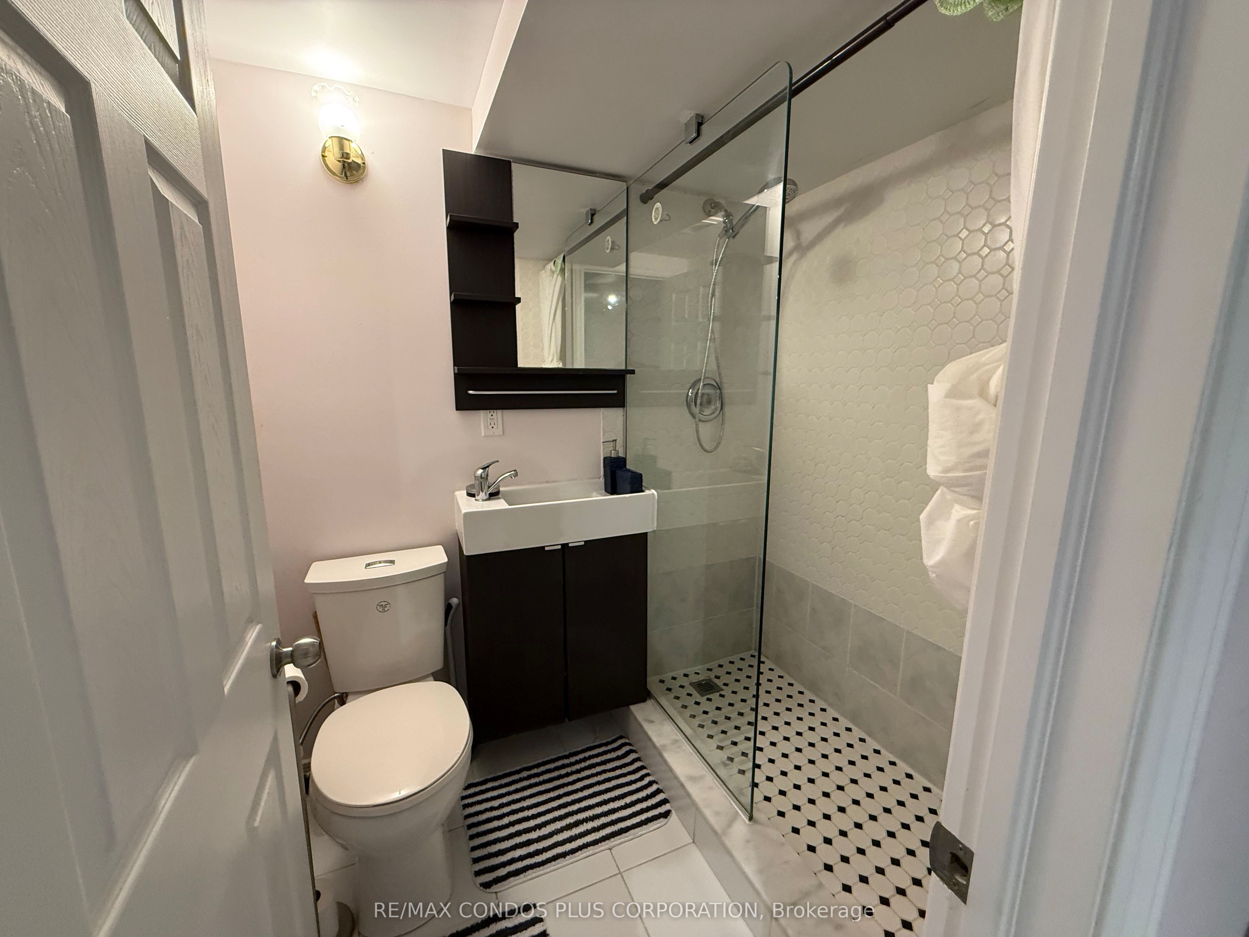 7 Mckelvey Drive Lower Level #a Property Photo 10