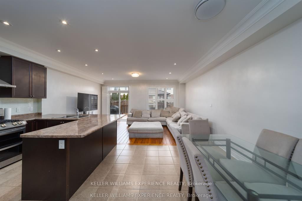 6 Weaver Terrace Property Photo 4