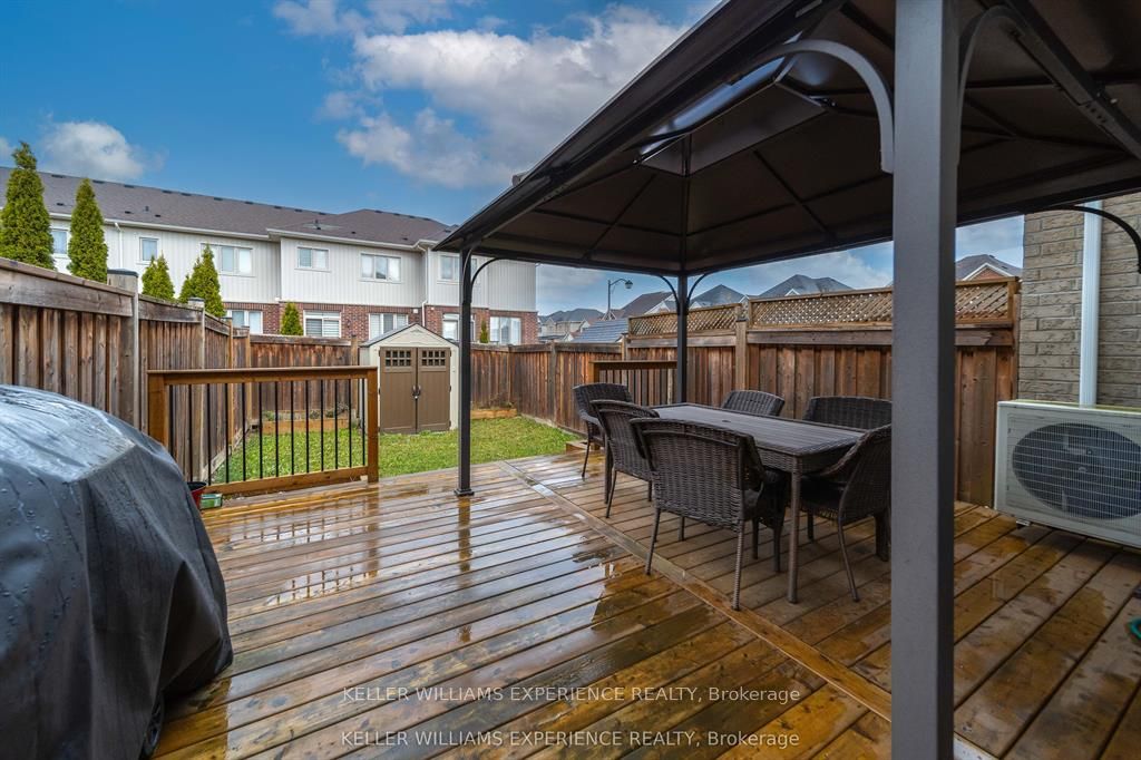 6 Weaver Terrace Property Photo 24