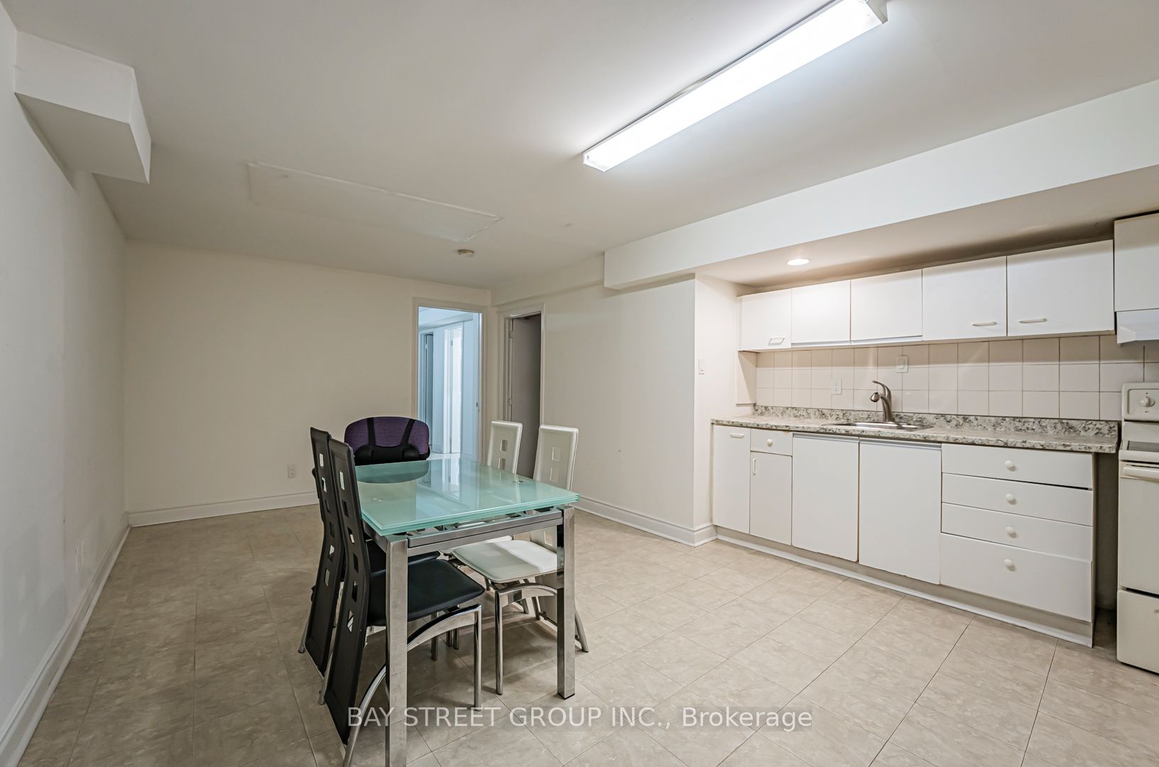 29 Ashmore Crescent Property Photo 4