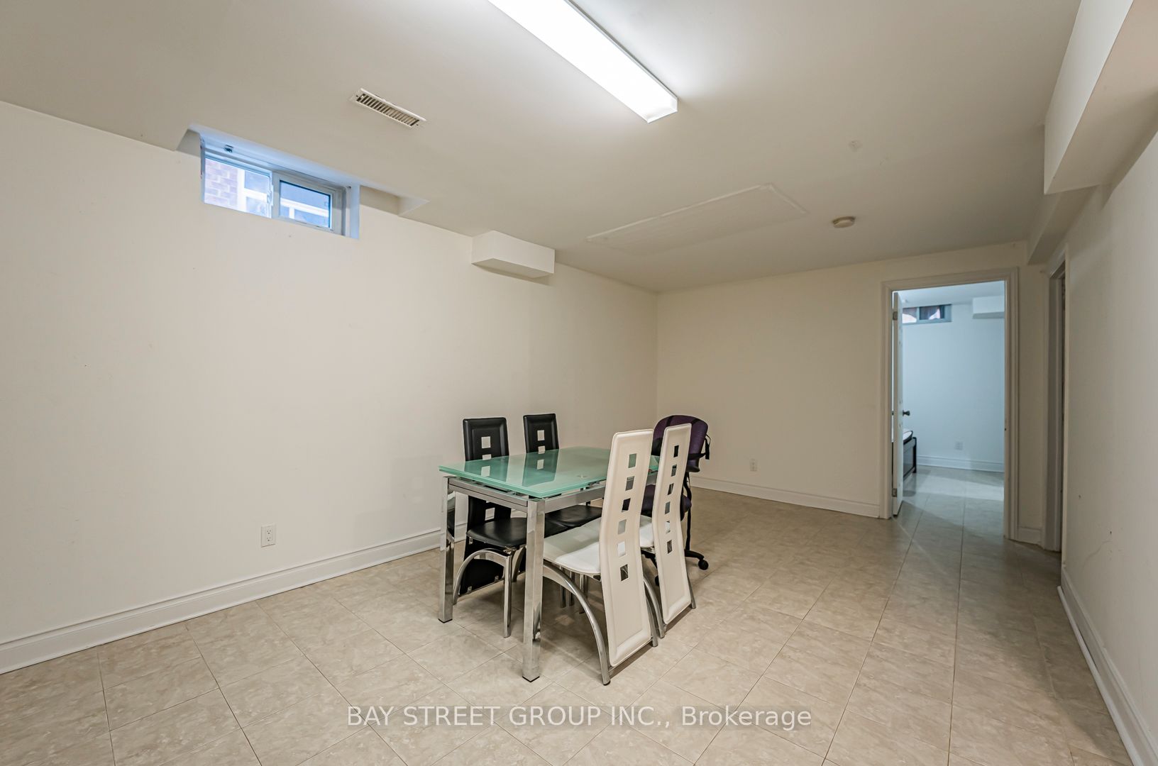 29 Ashmore Crescent Property Photo 5