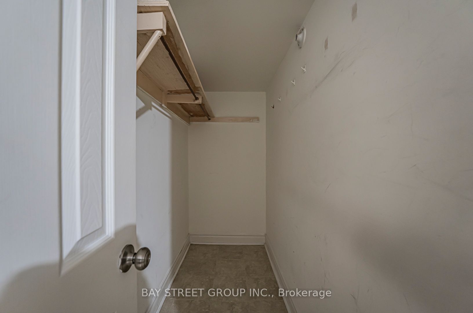 29 Ashmore Crescent Property Photo 10
