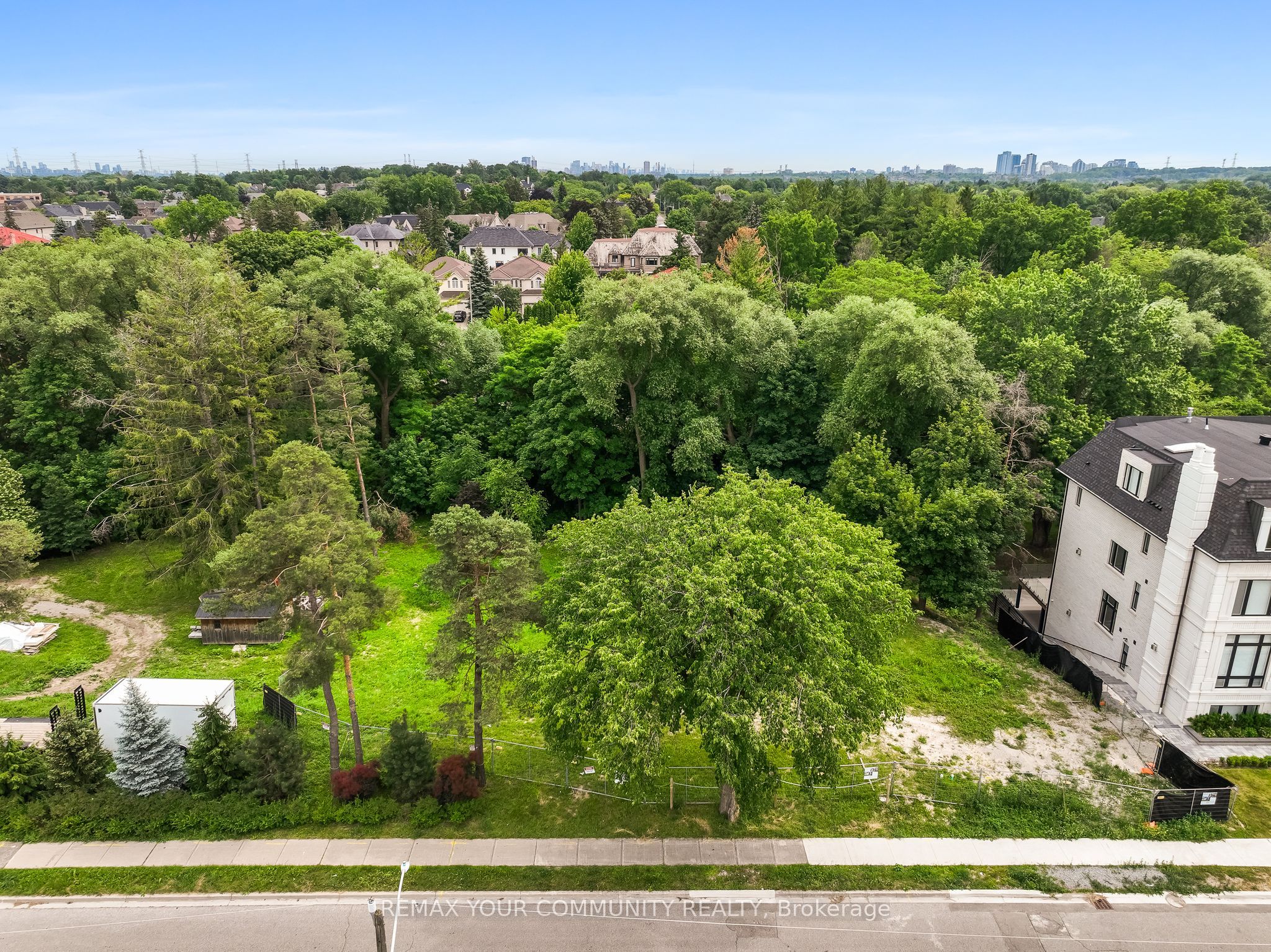 7 Birch Avenue W Property Photo 5
