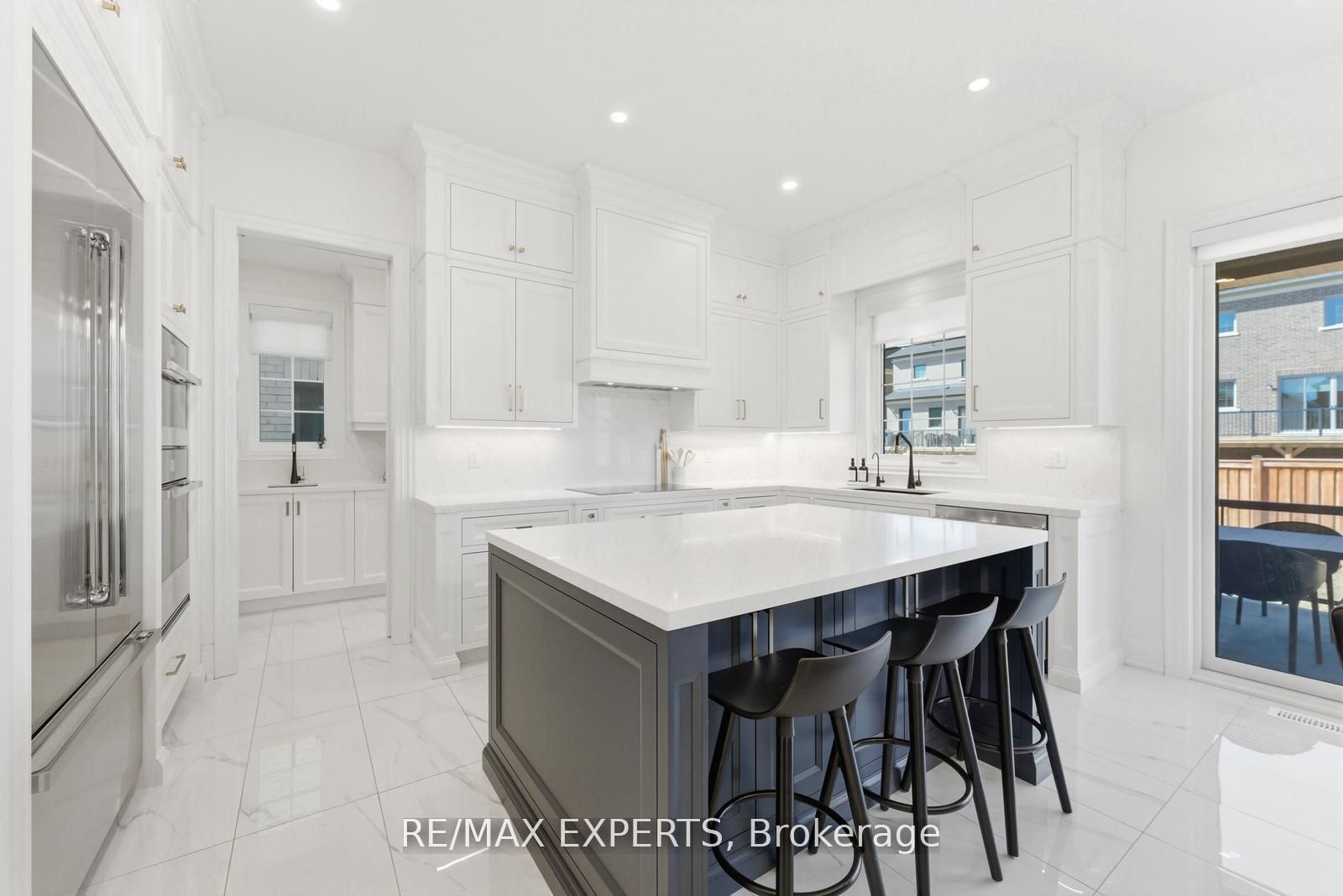 54 Winthrop Crescent Property Photo 10