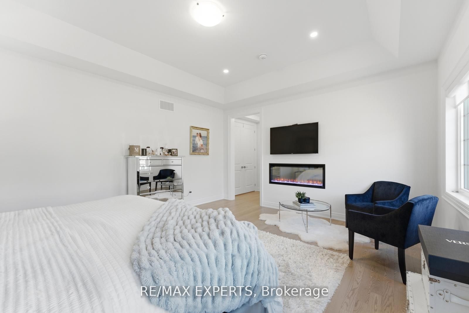 54 Winthrop Crescent Property Photo 24