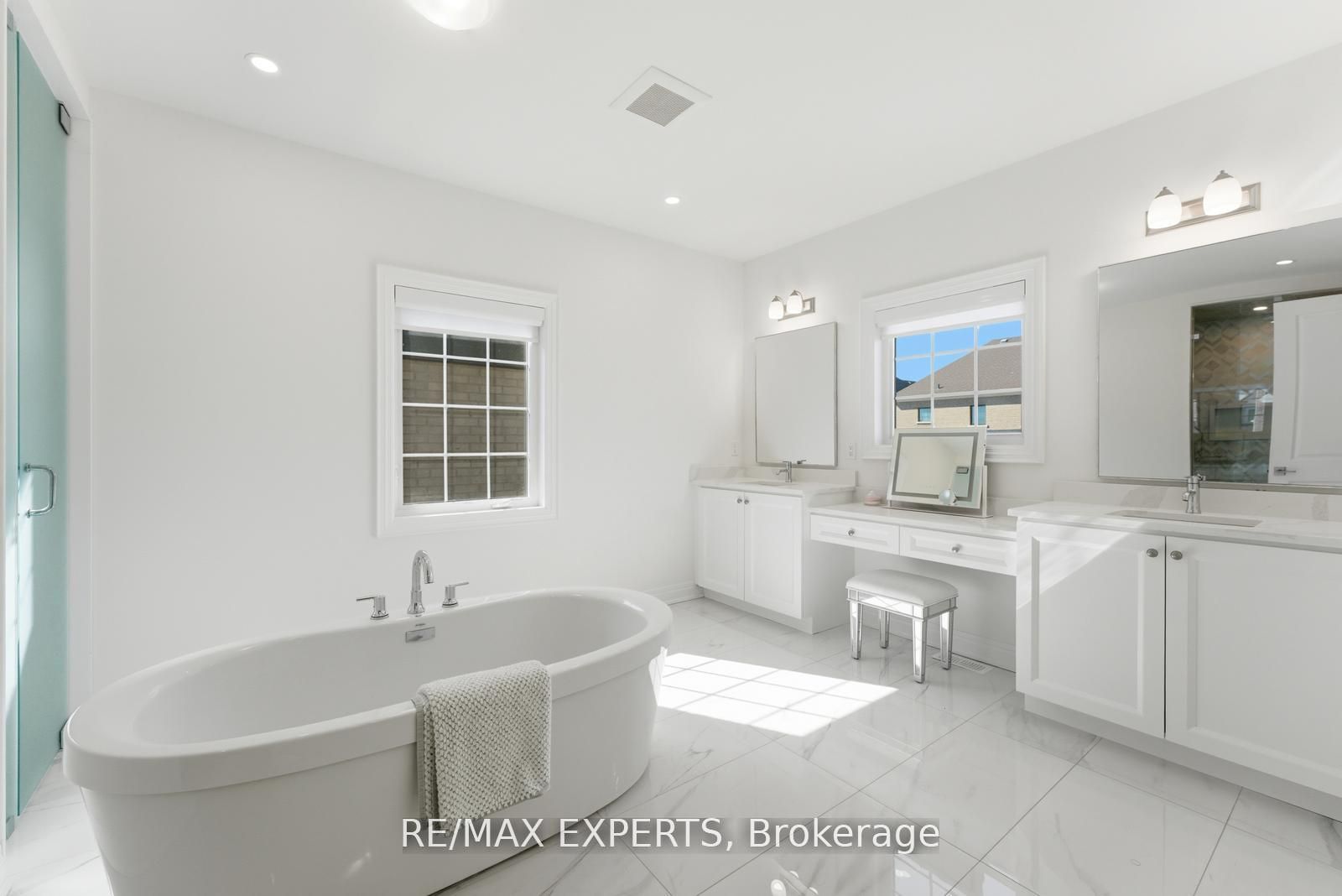 54 Winthrop Crescent Property Photo 25