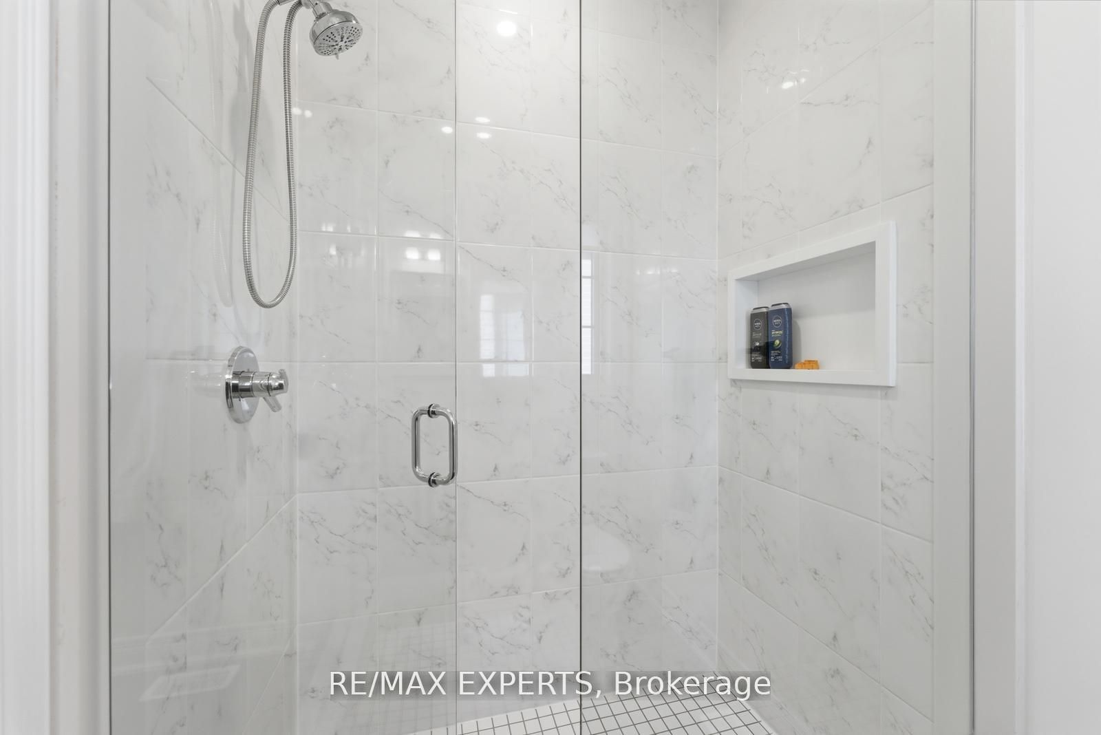 54 Winthrop Crescent Property Photo 40