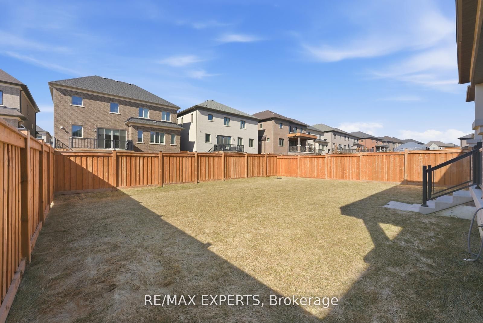 54 Winthrop Crescent Property Photo 45