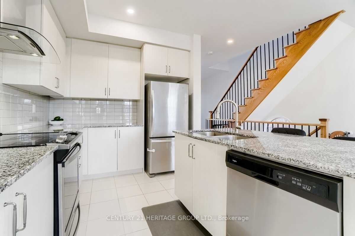 239 Harding Park Property Photo 9