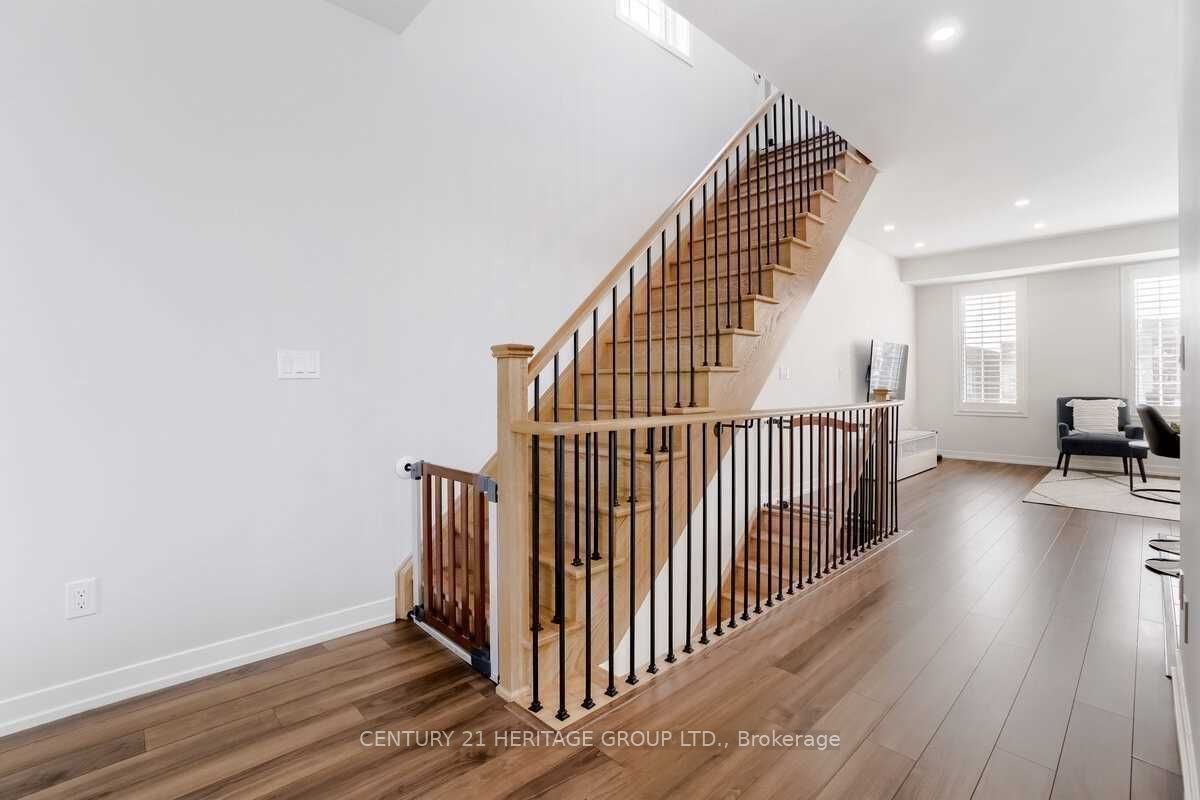 239 Harding Park Property Photo 15