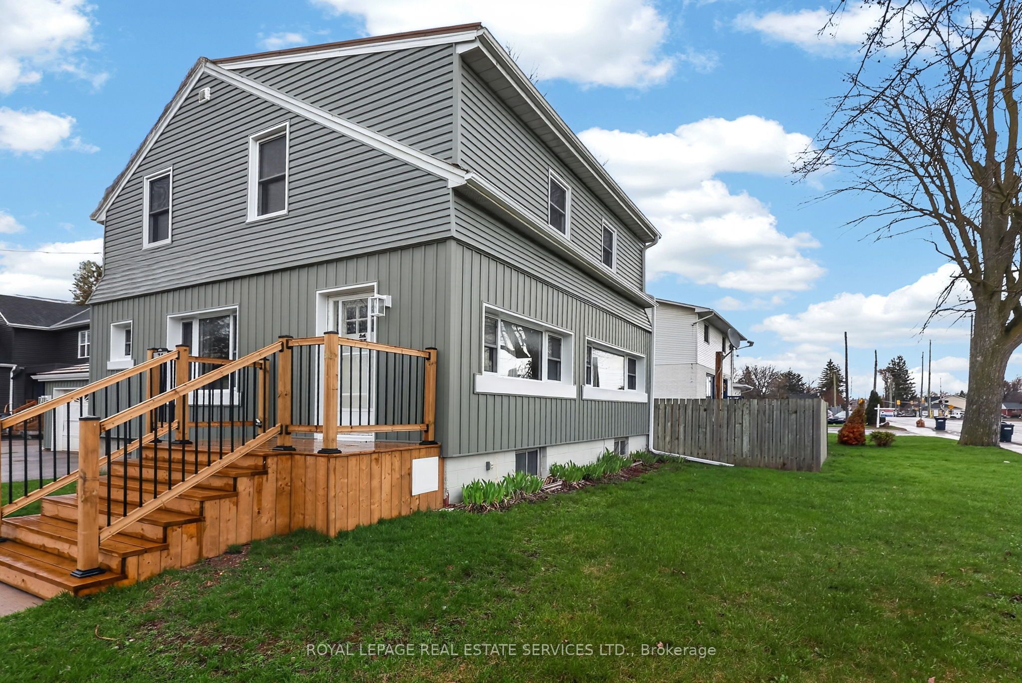 71 Centre Street S Property Photo 25