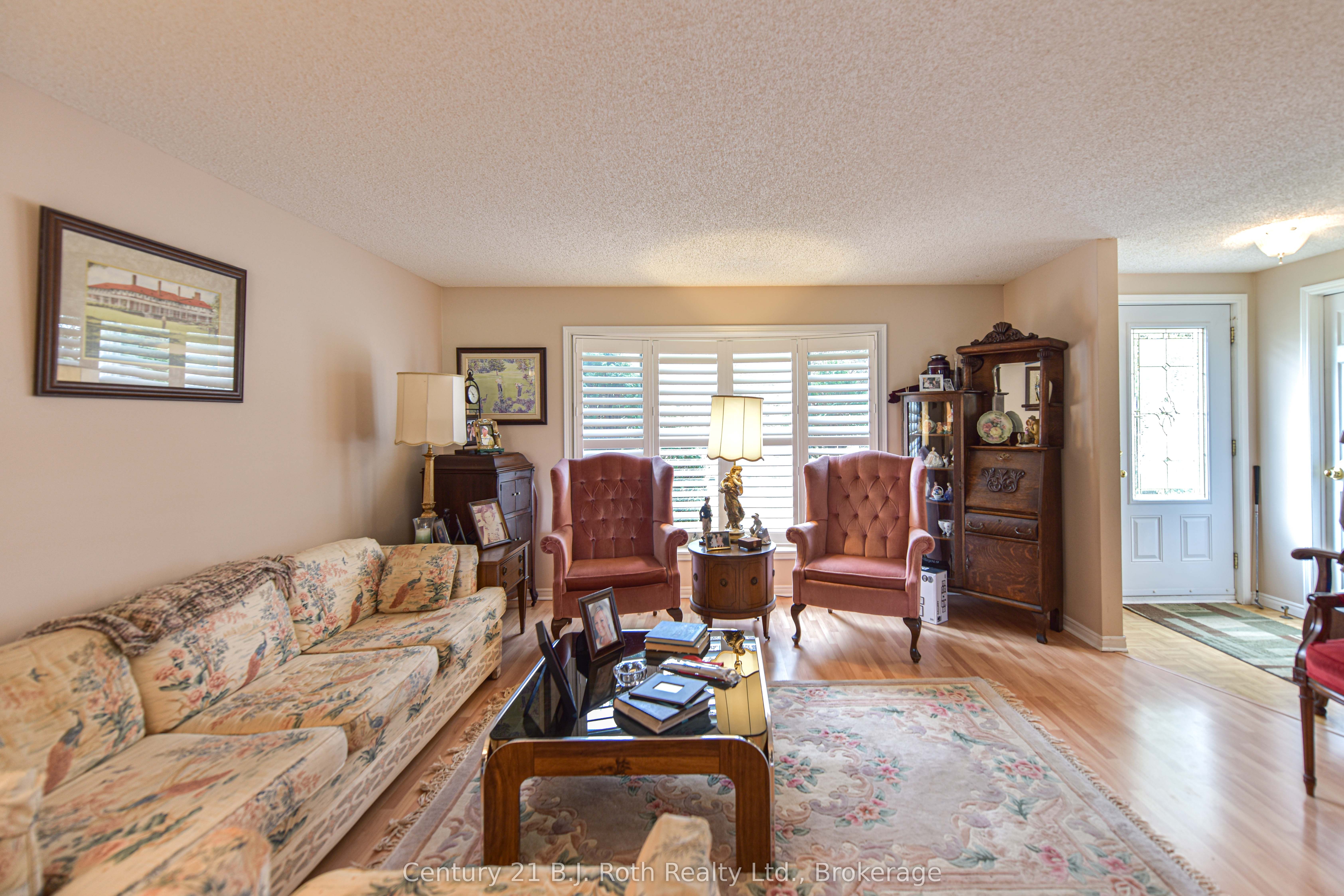 56 Tecumseth Pines Drive Property Photo 12