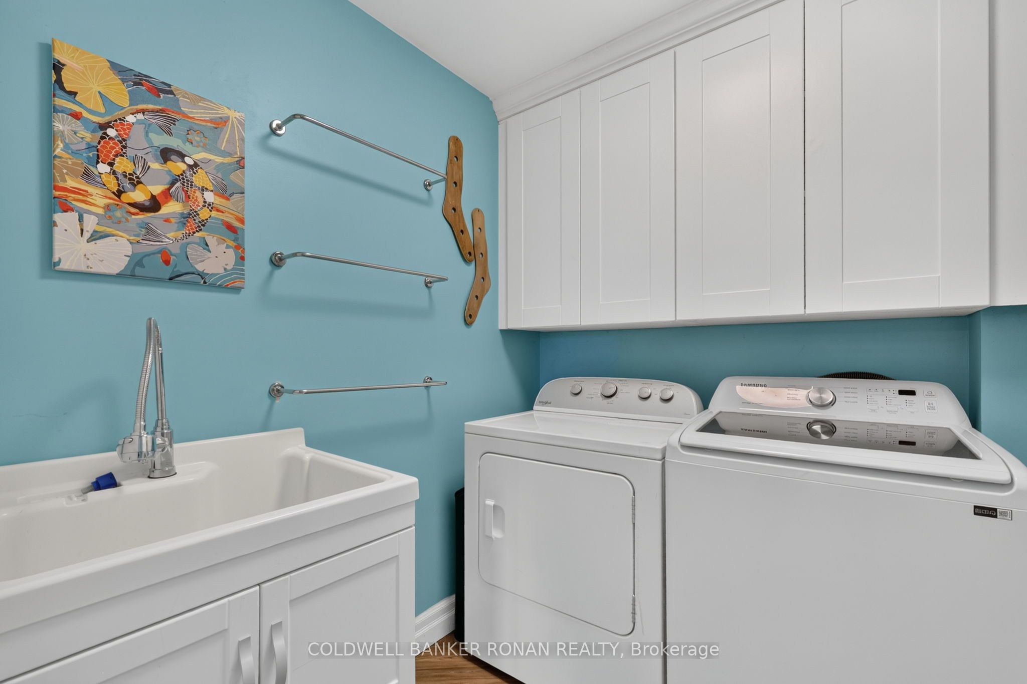 92 Daniele Avenue N Property Photo 14