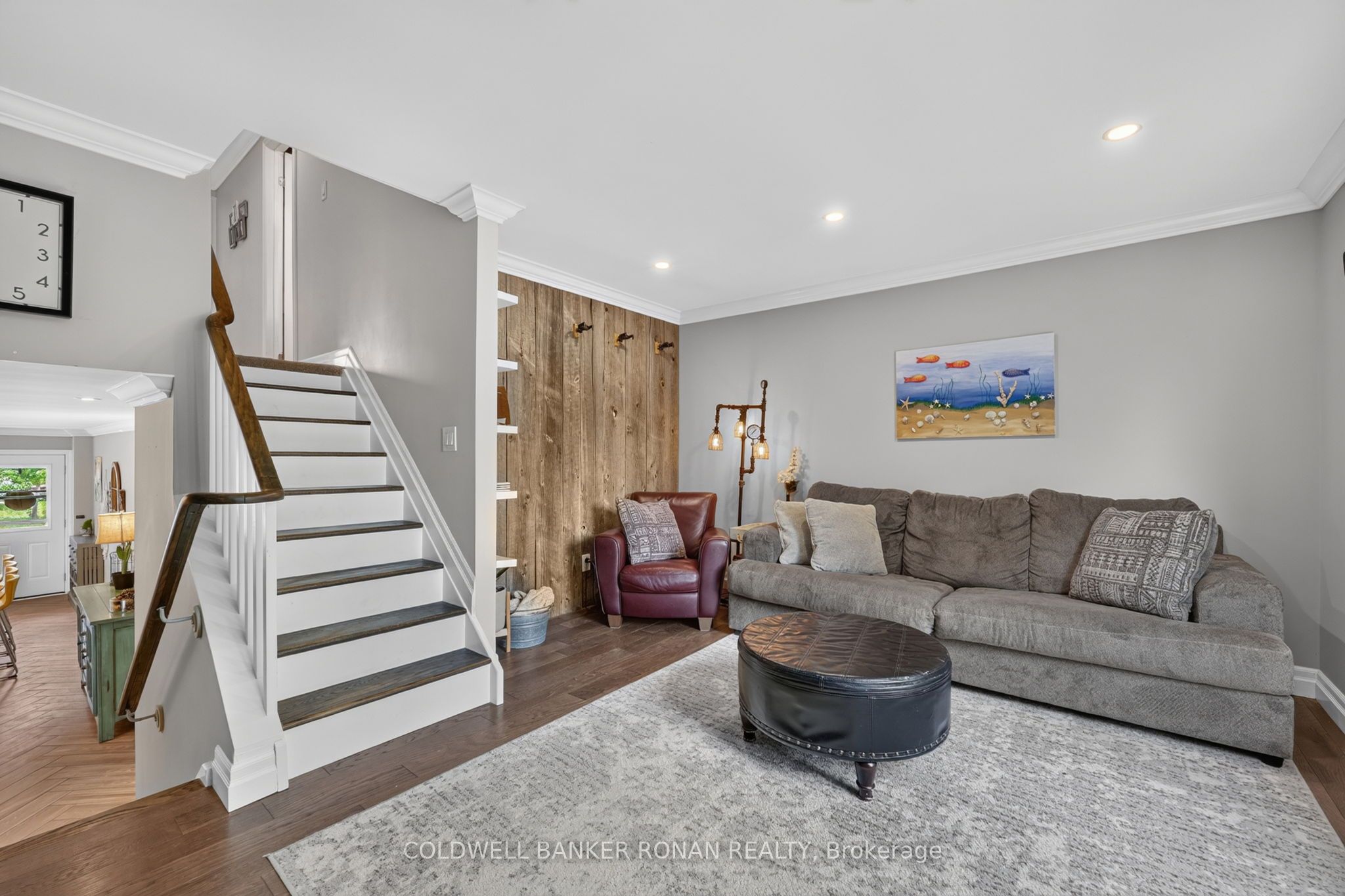 92 Daniele Avenue N Property Photo 20