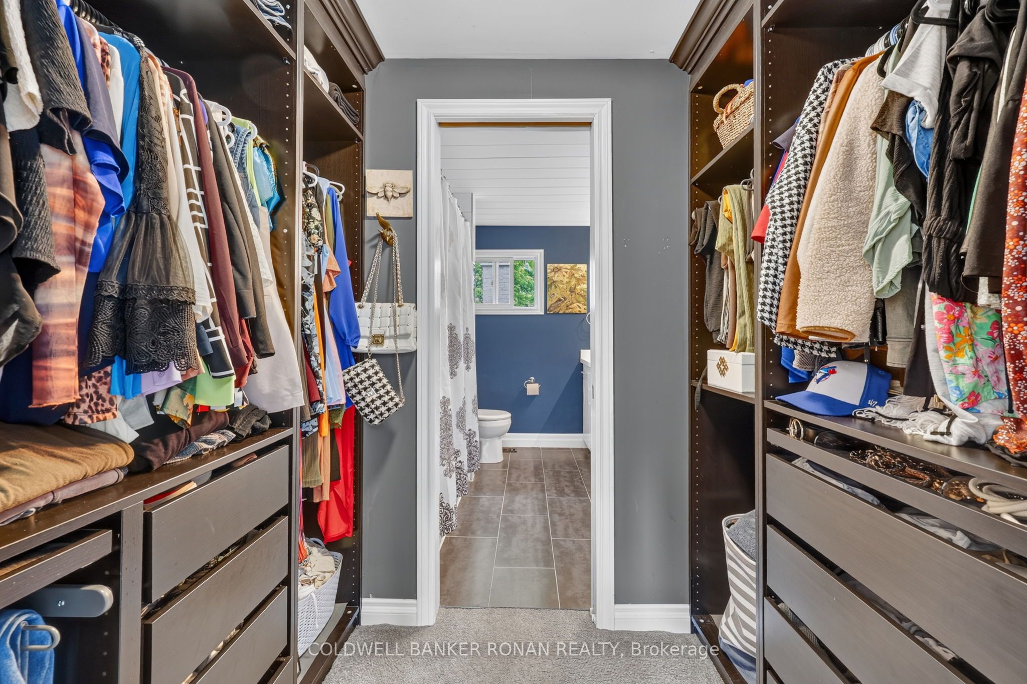 92 Daniele Avenue N Property Photo 26