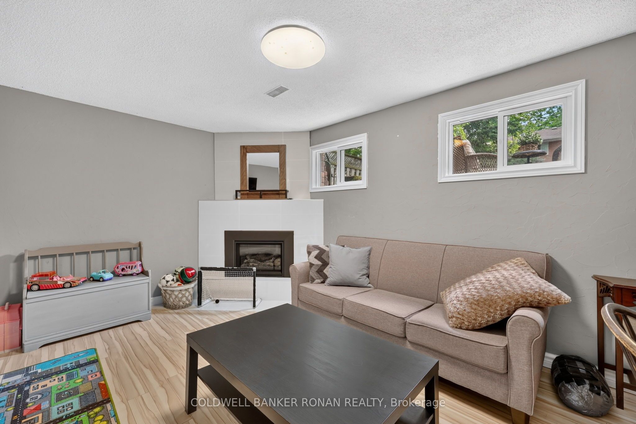 92 Daniele Avenue N Property Photo 29