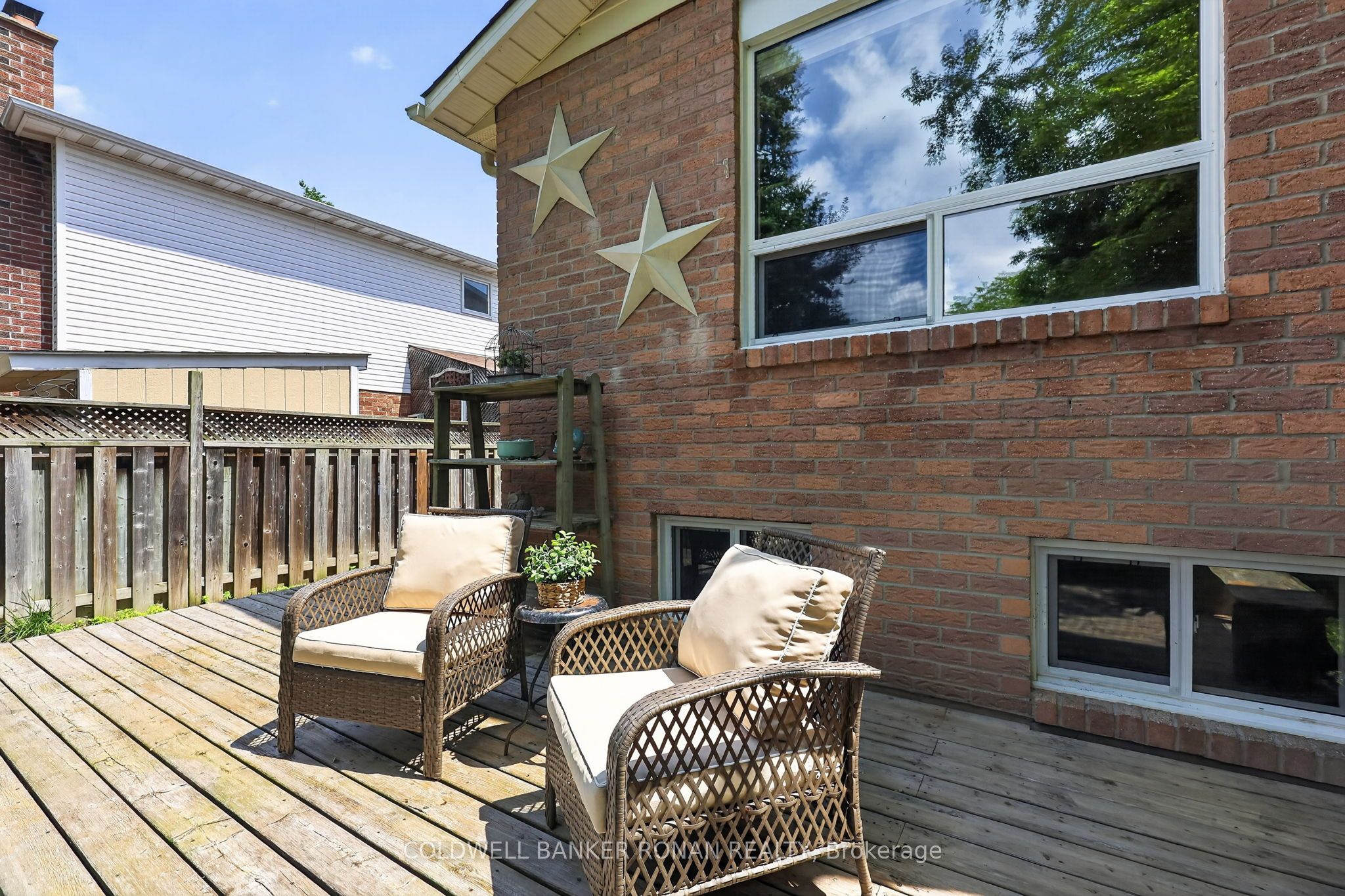 92 Daniele Avenue N Property Photo 35