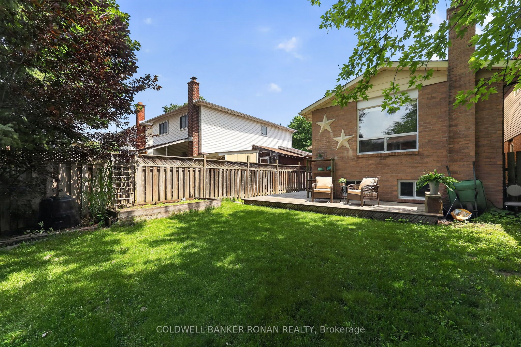92 Daniele Avenue N Property Photo 38