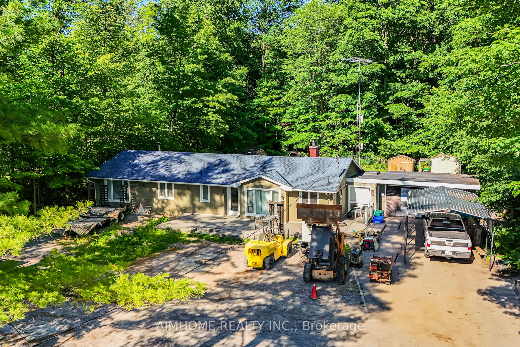 12827 Leslie Street Property Photo 1