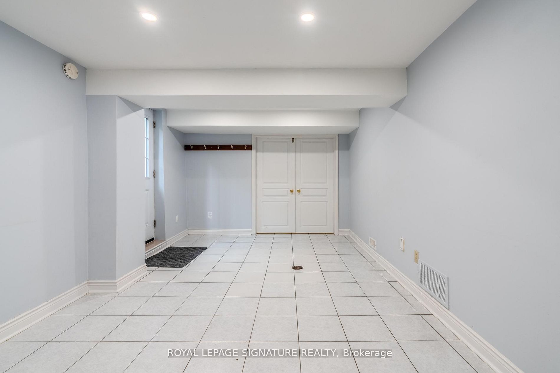 6 Robert Street Property Photo 8