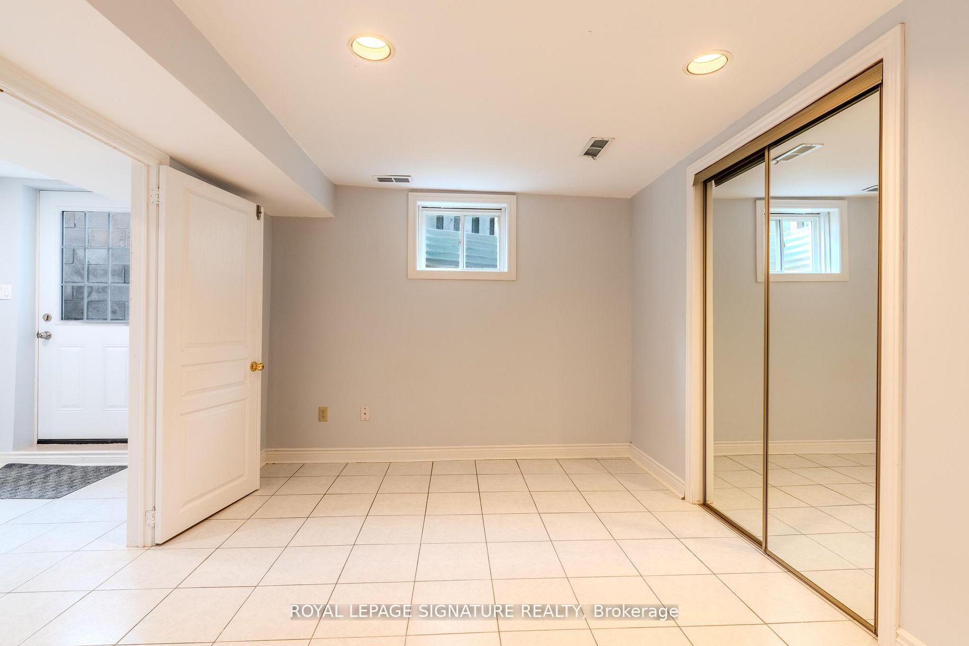 6 Robert Street Property Photo 10