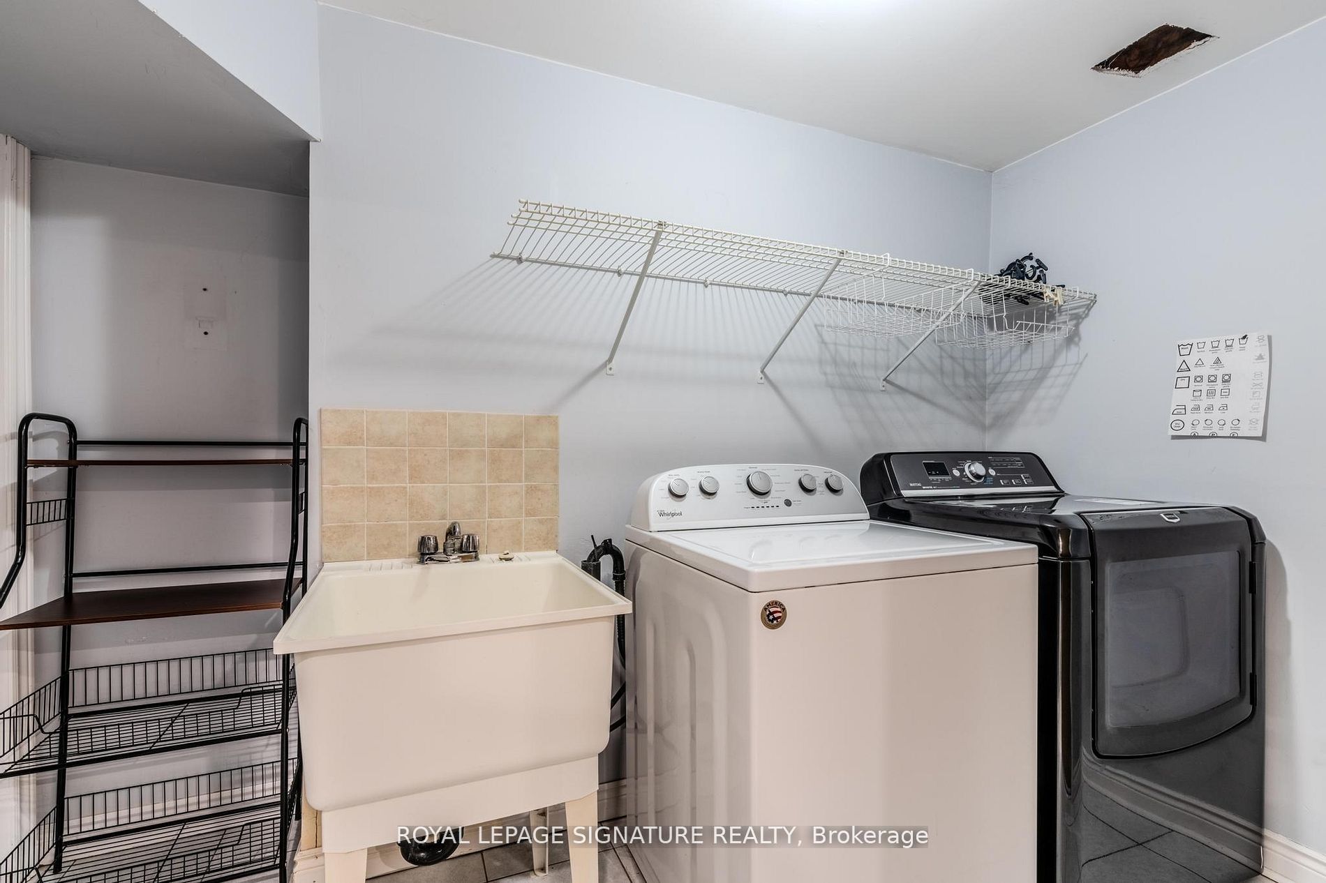 6 Robert Street Property Photo 13