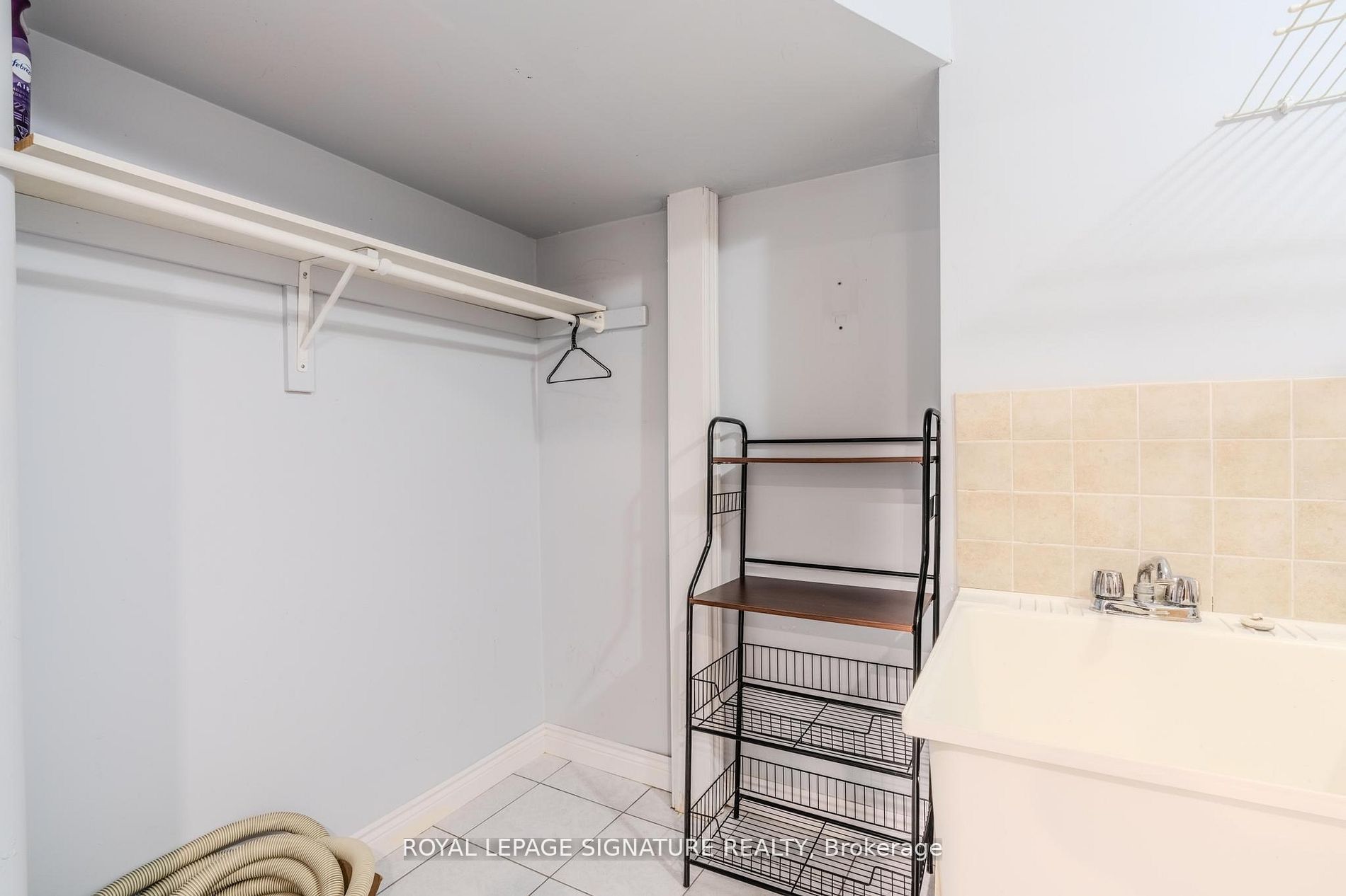 6 Robert Street Property Photo 14