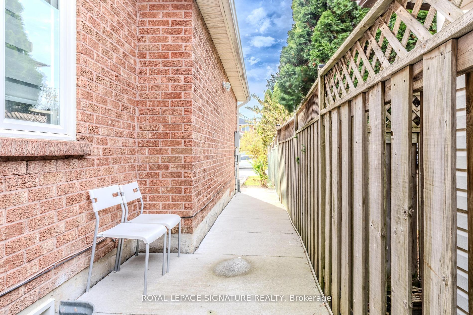 6 Robert Street Property Photo 15