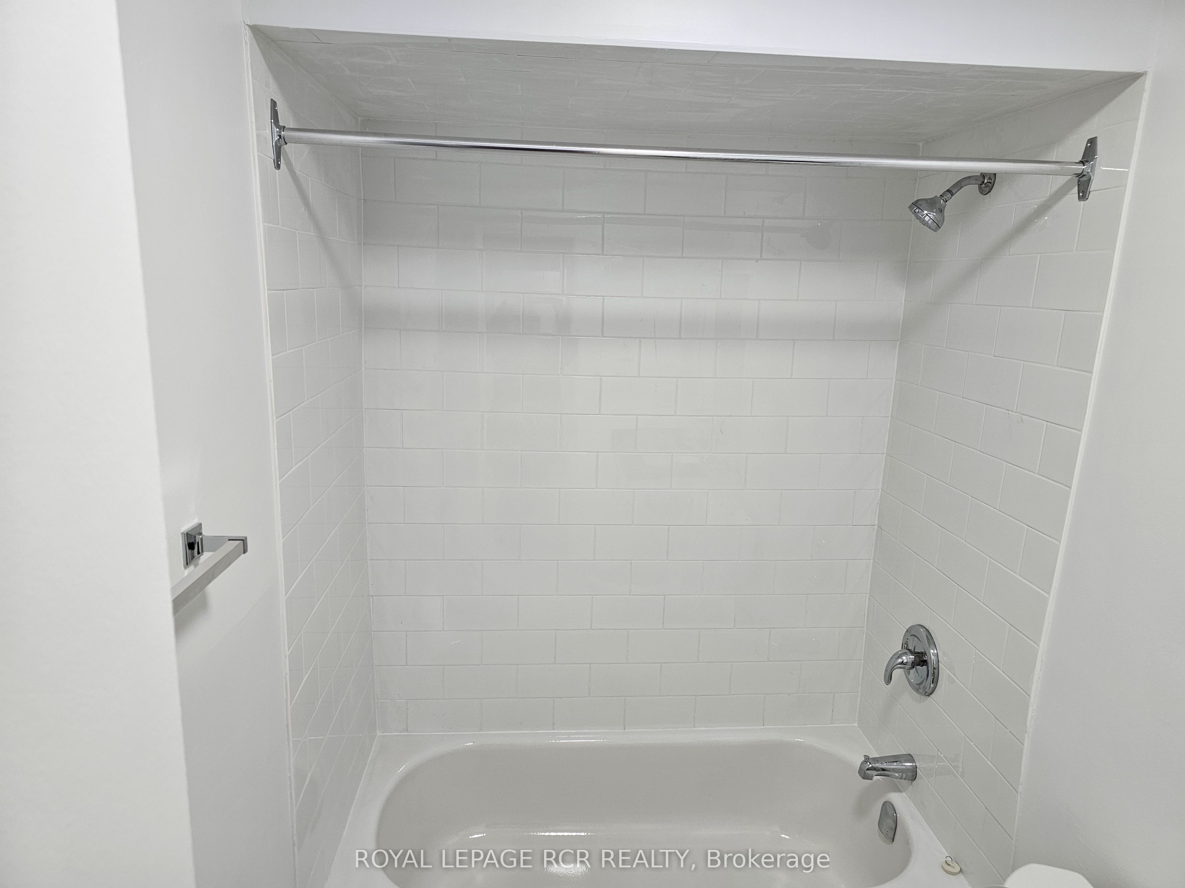 2 Orchard Heights Boulevard 222 Property Photo 17
