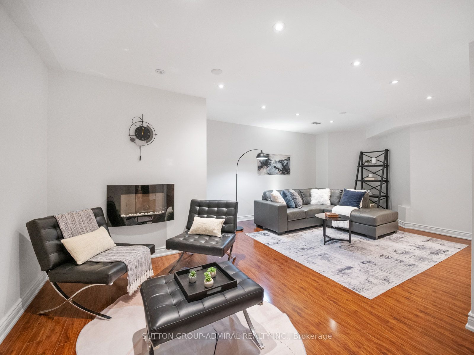6 Colton Crescent S Property Photo 35