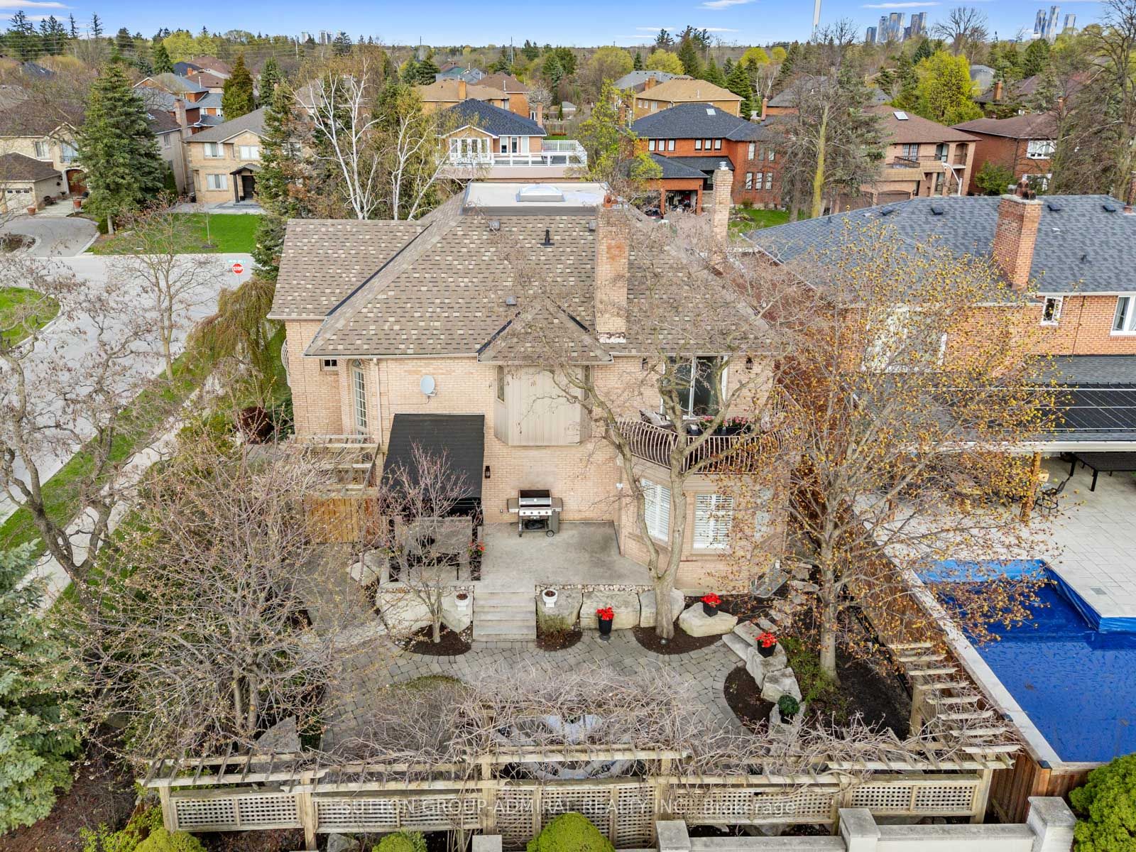 6 Colton Crescent S Property Photo 46