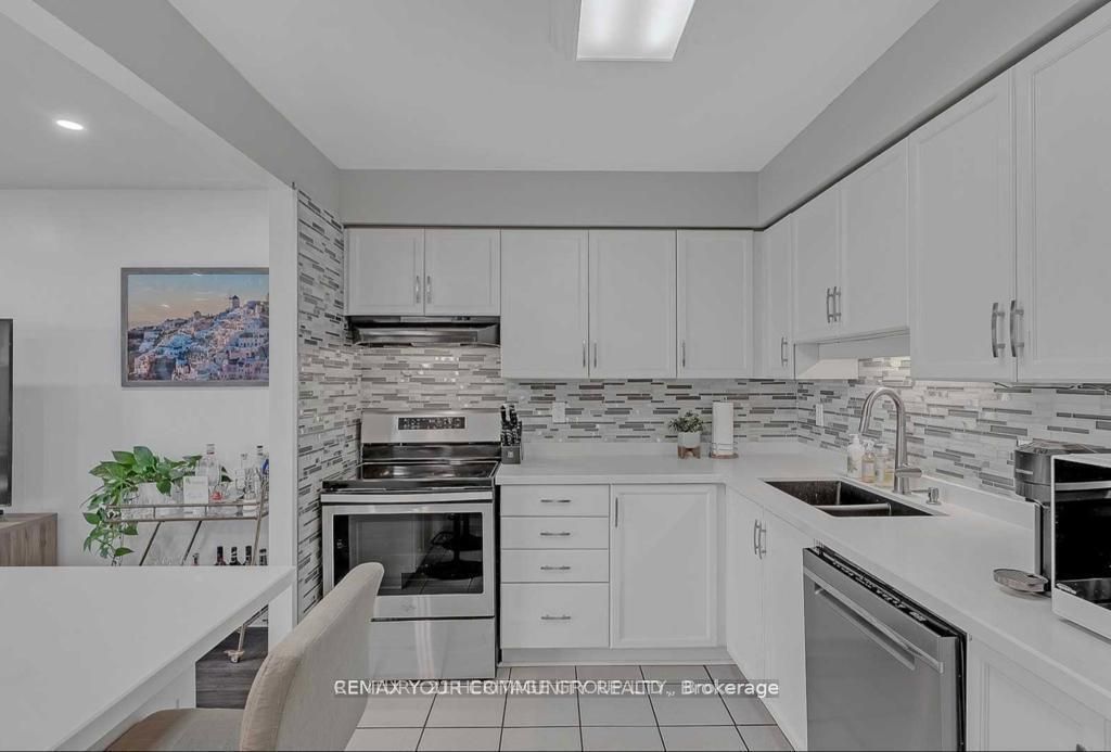 309 Major Mackenzie Drive 1014 Property Photo 5