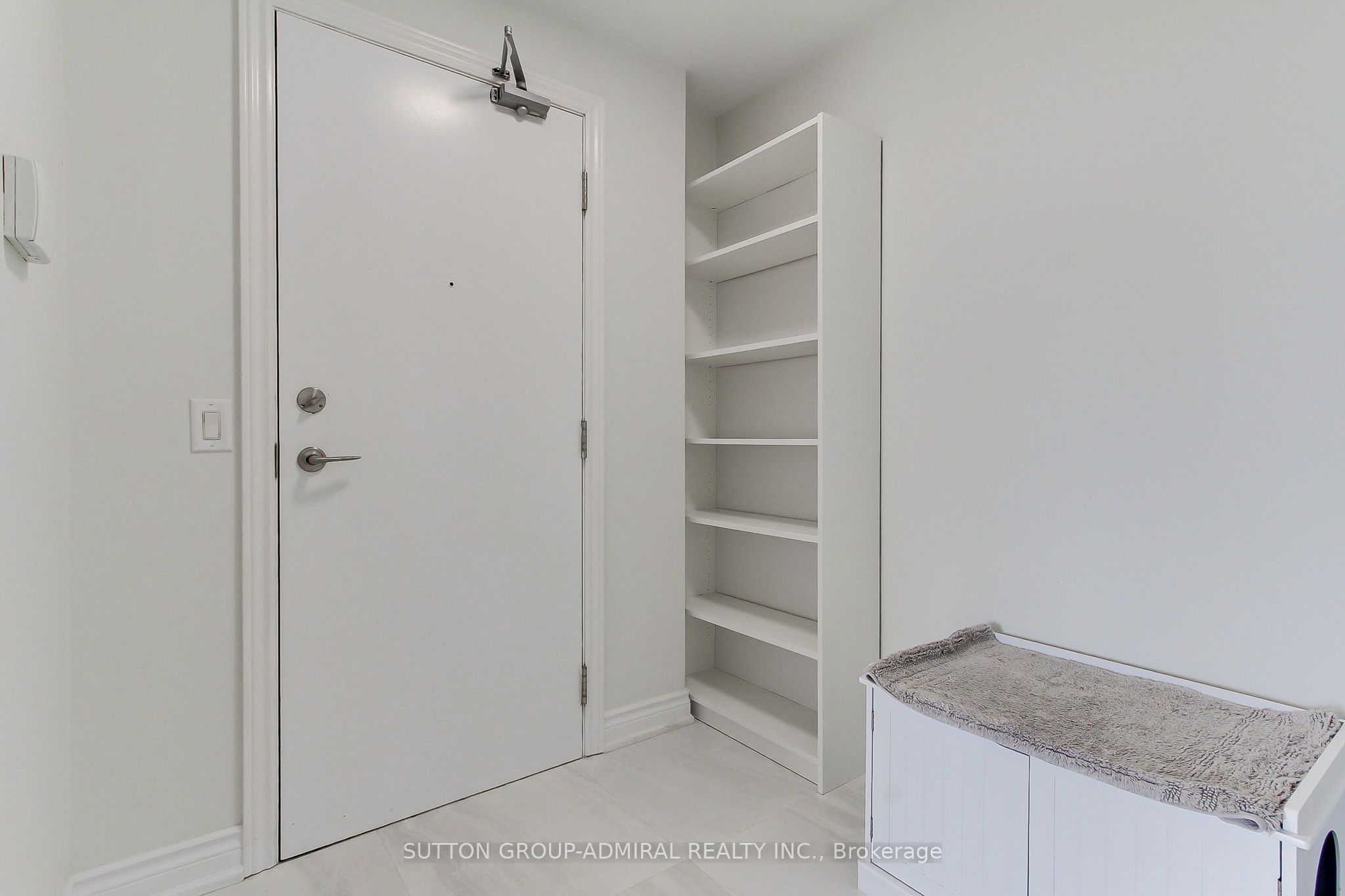 50 Disera Drive 905 Property Photo 4