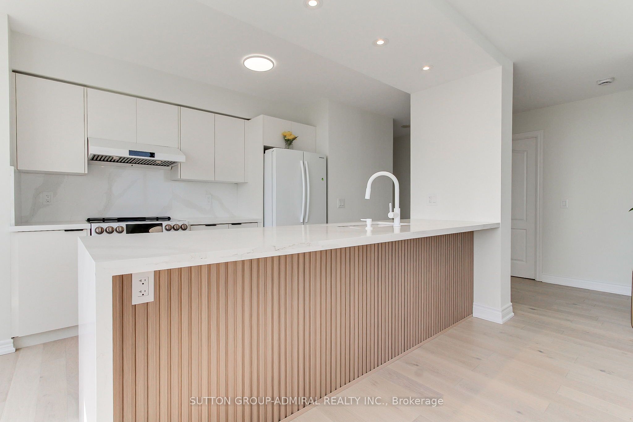 50 Disera Drive 905 Property Photo 8