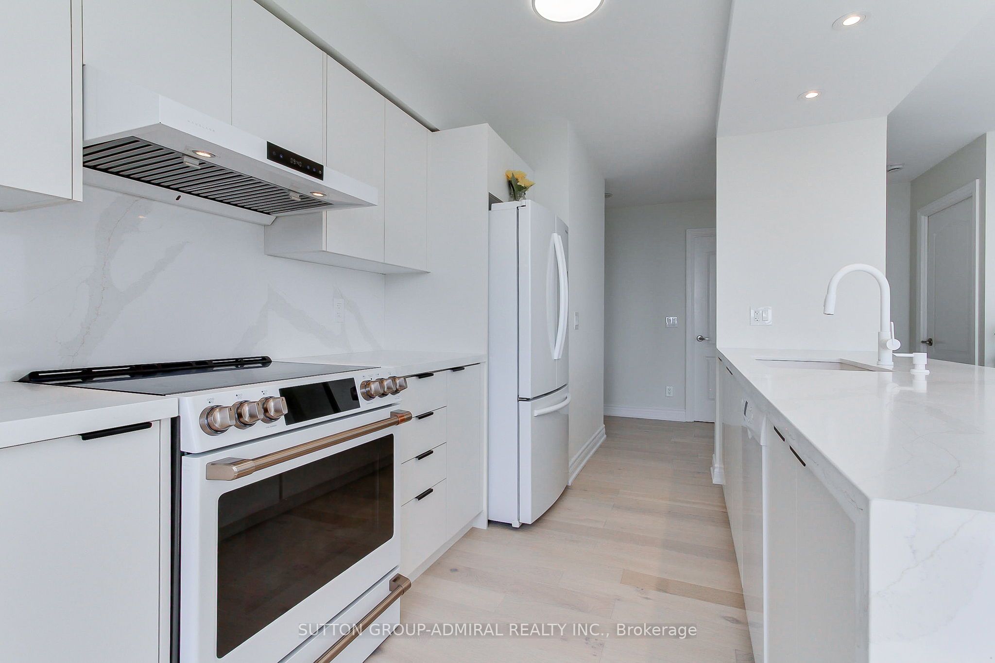 50 Disera Drive 905 Property Photo 12