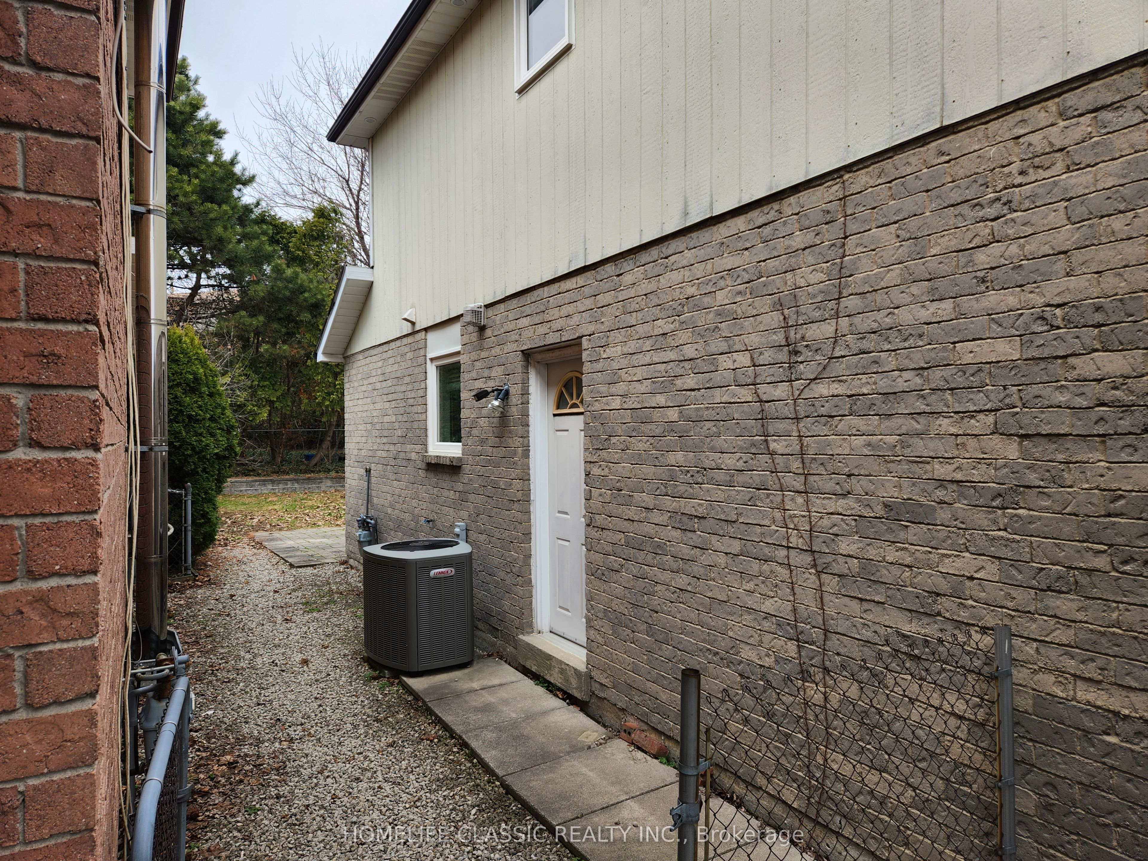 56 Gray Crescent Basement Property Photo 2