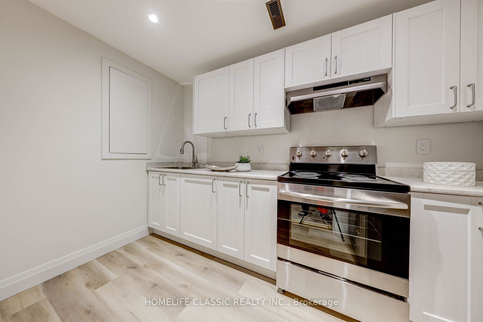 56 Gray Crescent Basement Property Photo 8