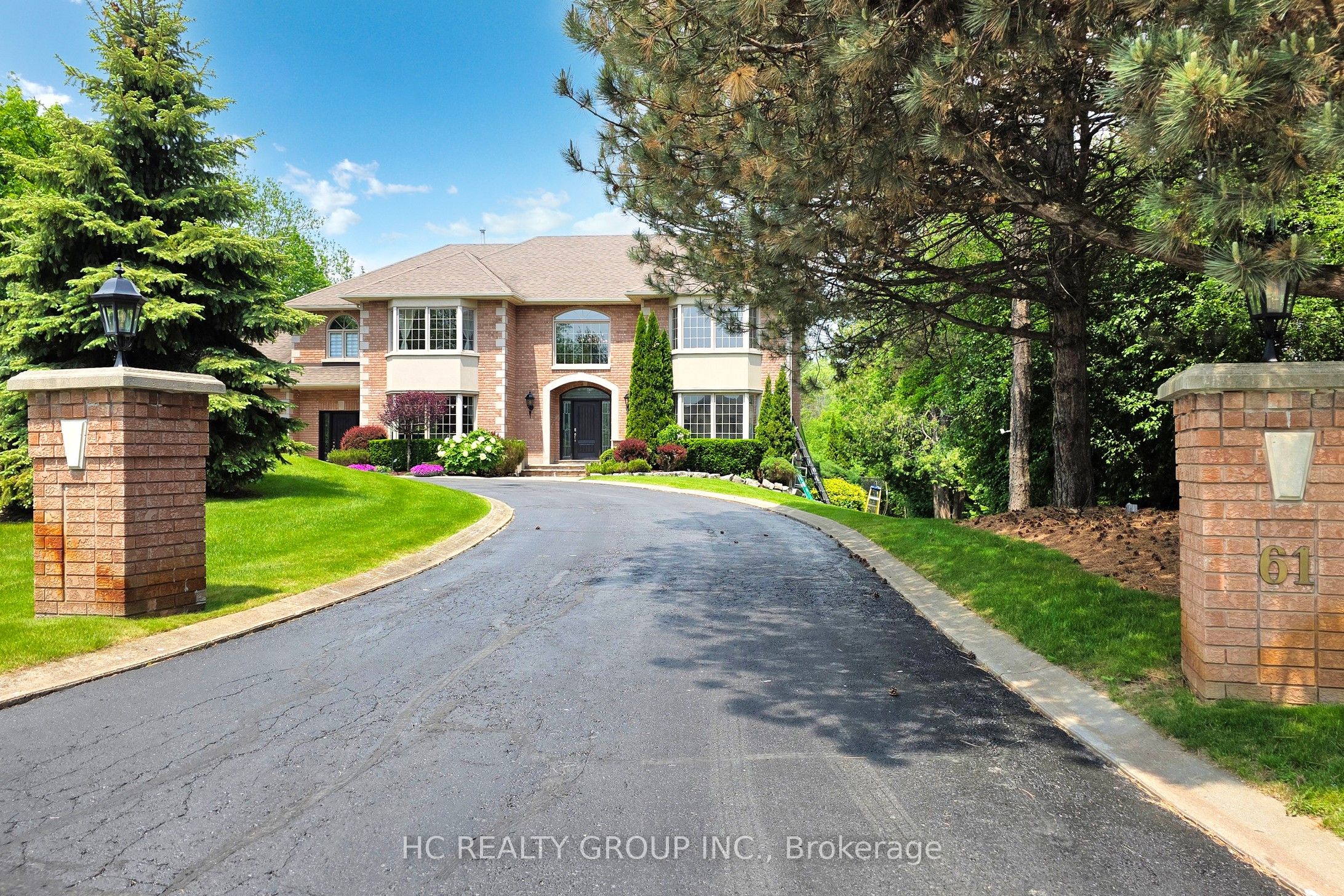 61 Sherrick Drive Property Photo 4