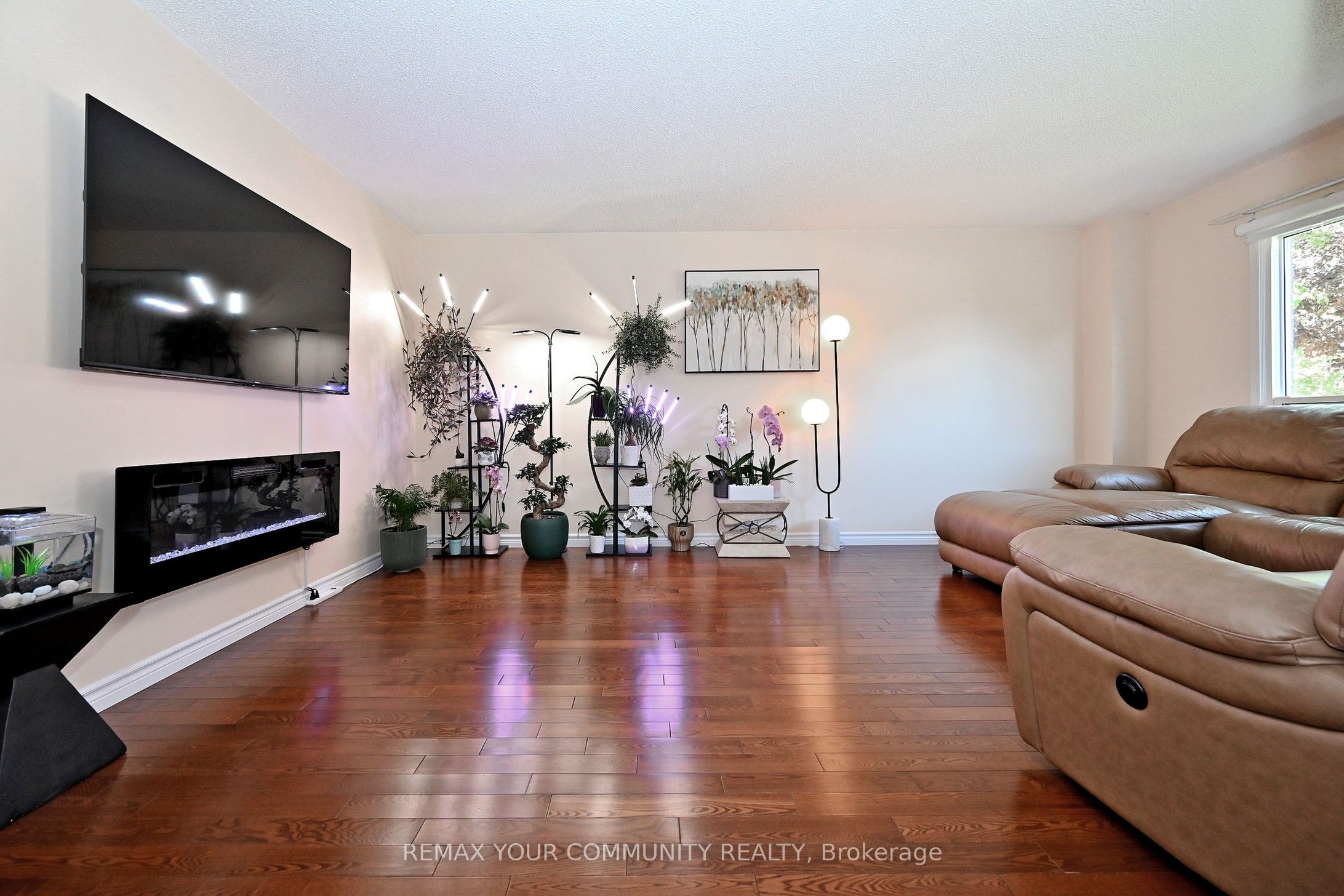 48 Haskell Crescent Property Photo 7