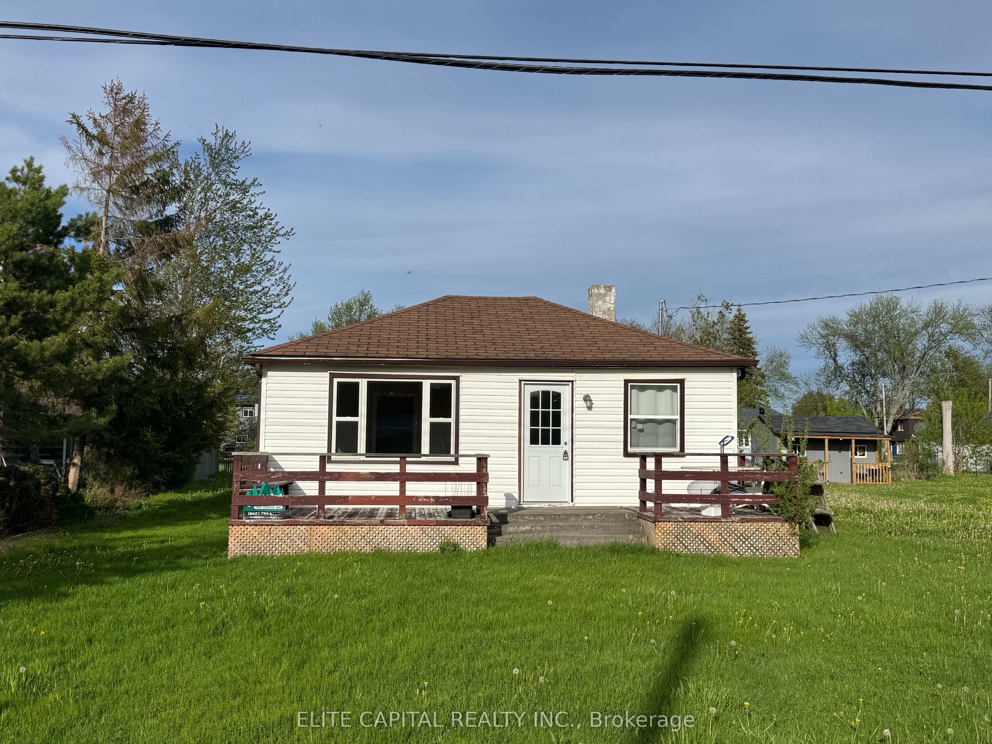 9 Lambrook Drive Property Photo 1