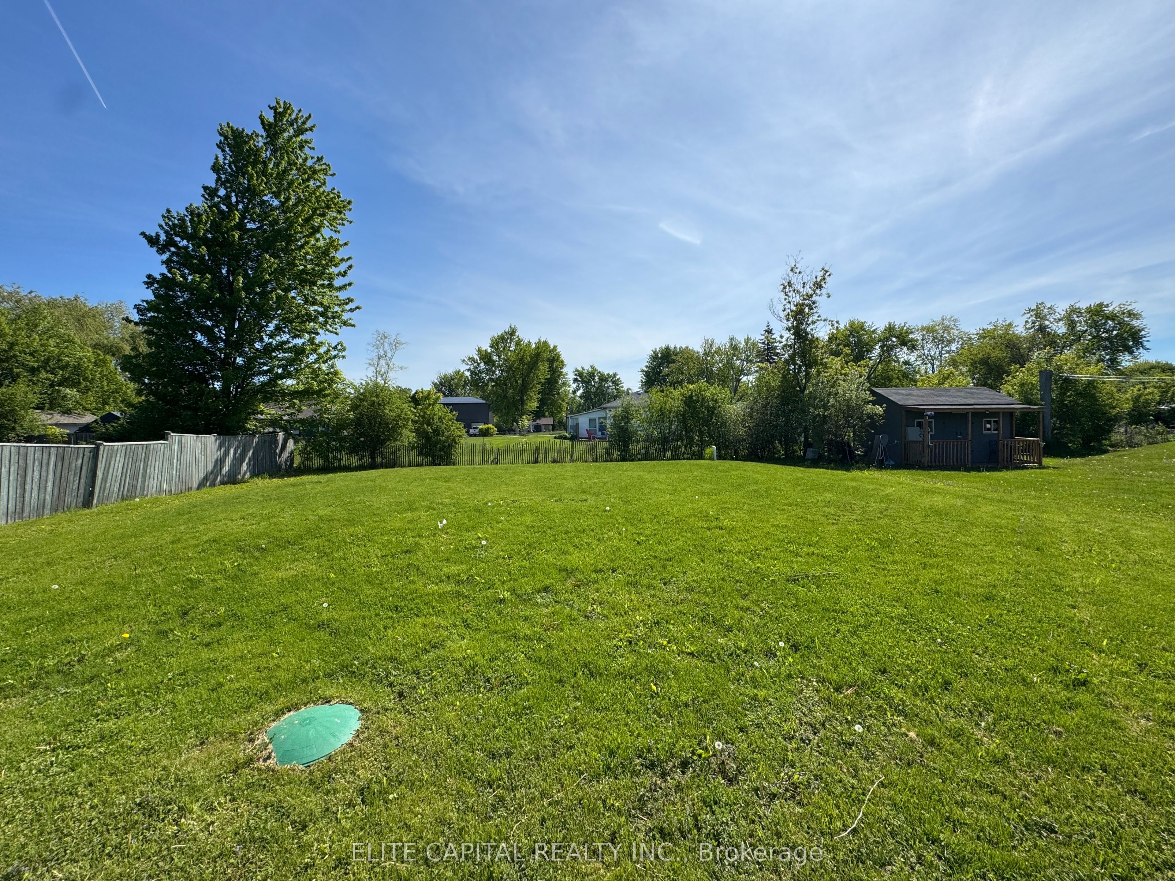 9 Lambrook Drive Property Photo 12