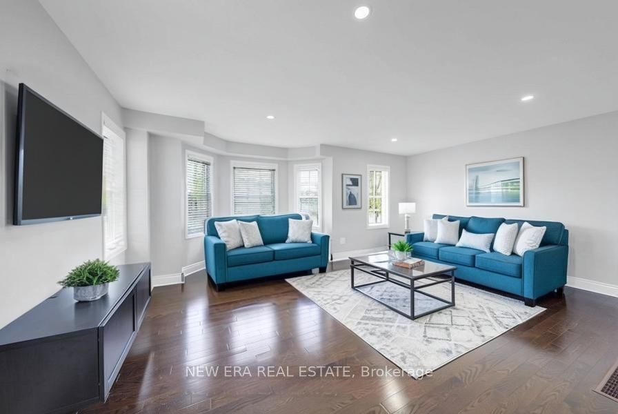 331 Davos Road Property Photo 3