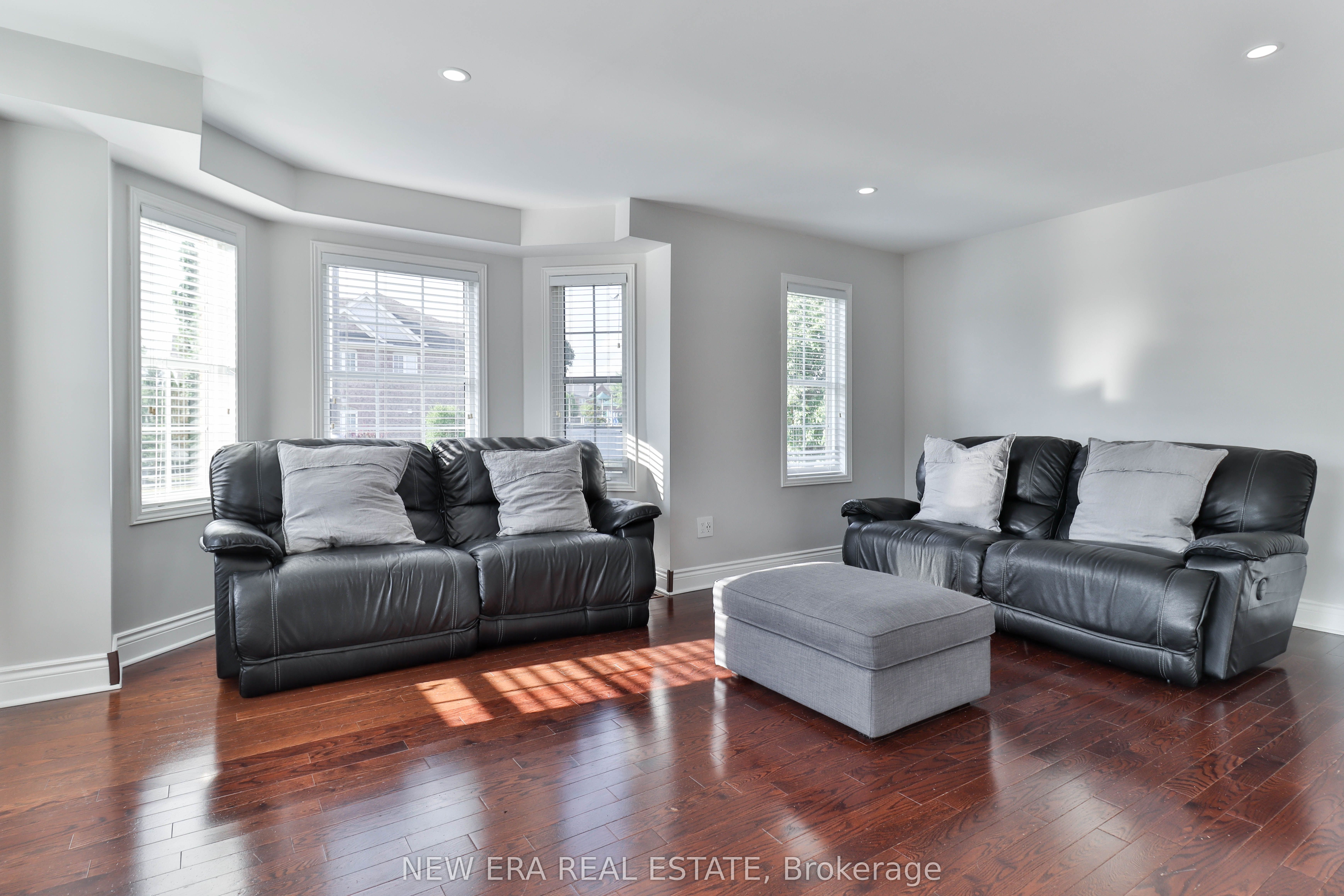331 Davos Road Property Photo 6