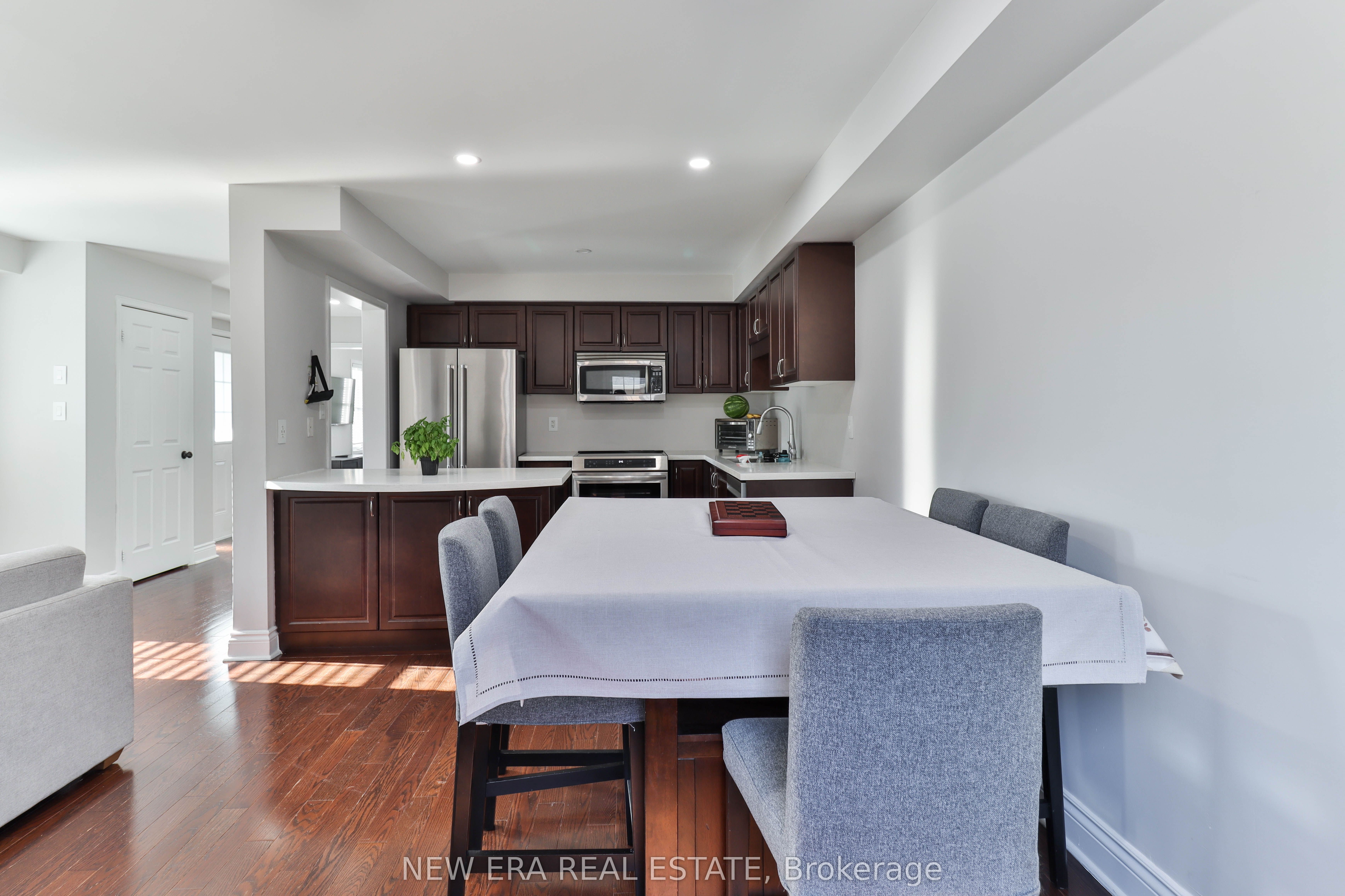 331 Davos Road Property Photo 13